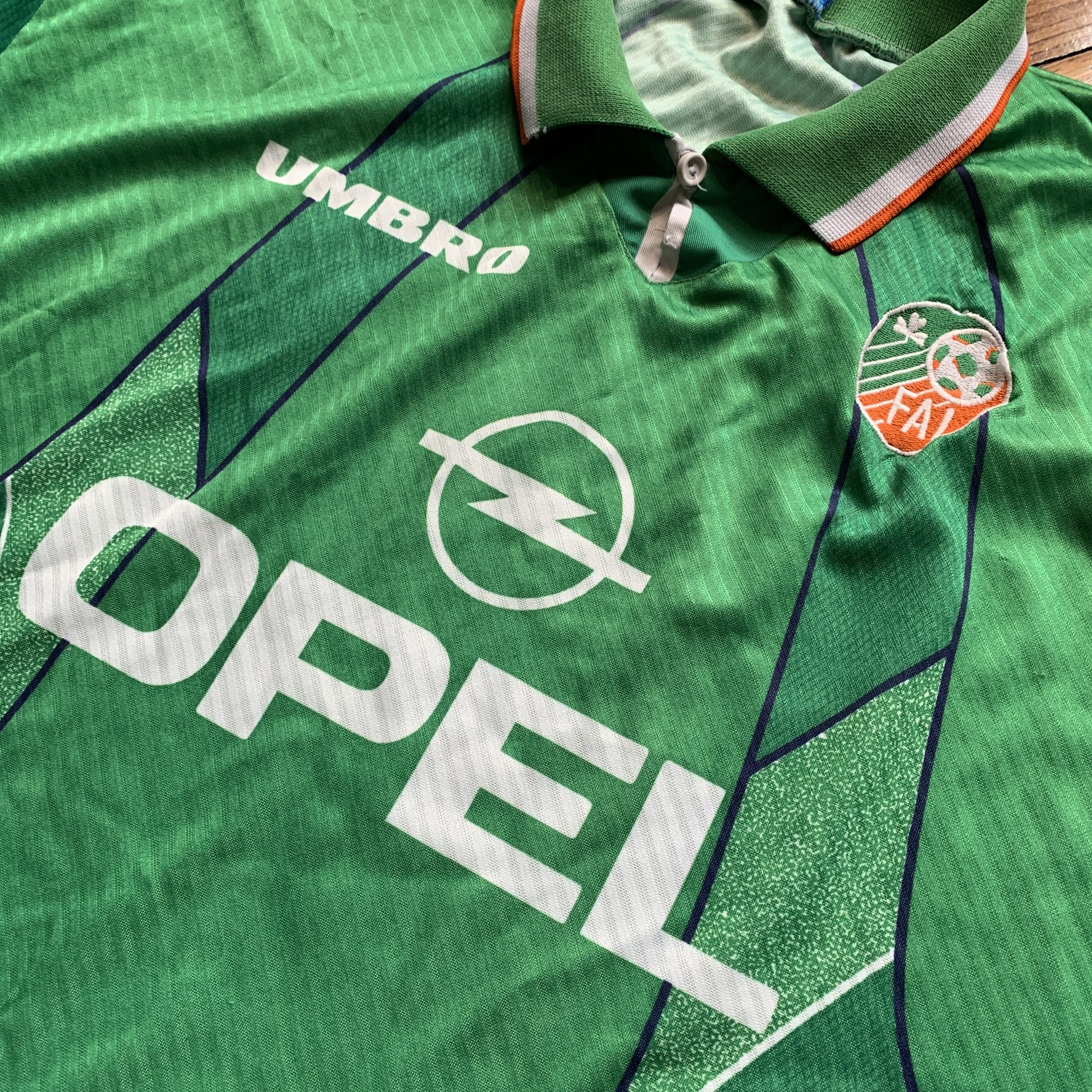 Maillot De Foot Vintage Extérieur République D'Irlande – 1994-1996 – Taille M – Umbro – Occasion