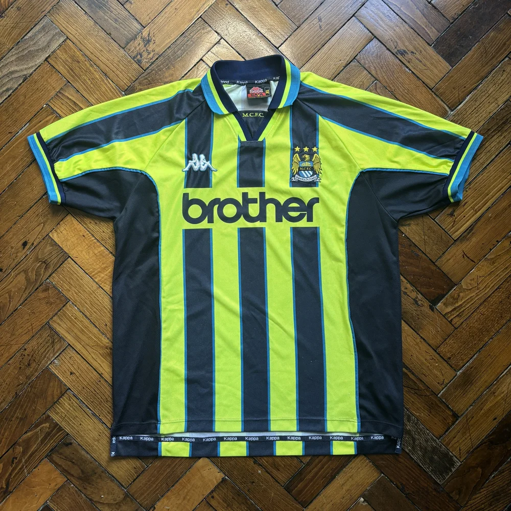 Maillot De Football Vintage Liverpool Home 1982-1985 Taille S Homme - Marque Umbro, état Impeccable