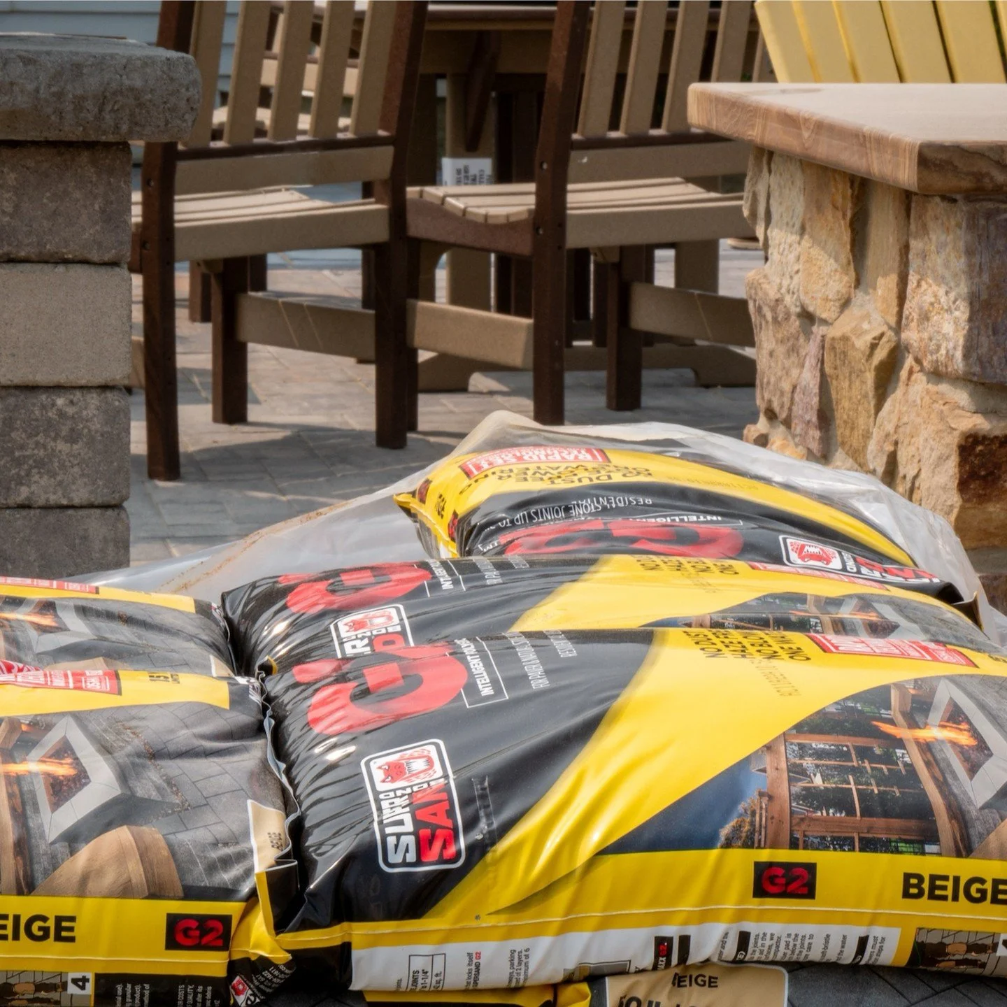 🛠️ 3 Most Common Poly Sand Mistakes (and How to Avoid Them!)

💧 1. Improper Watering
Too little water = weak joints. Aim to shower until you see light foam.
🌦️ 2. Ignoring Weather &amp; Moisture
Wet or damp pavers? Don&rsquo;t even start. Pavers m