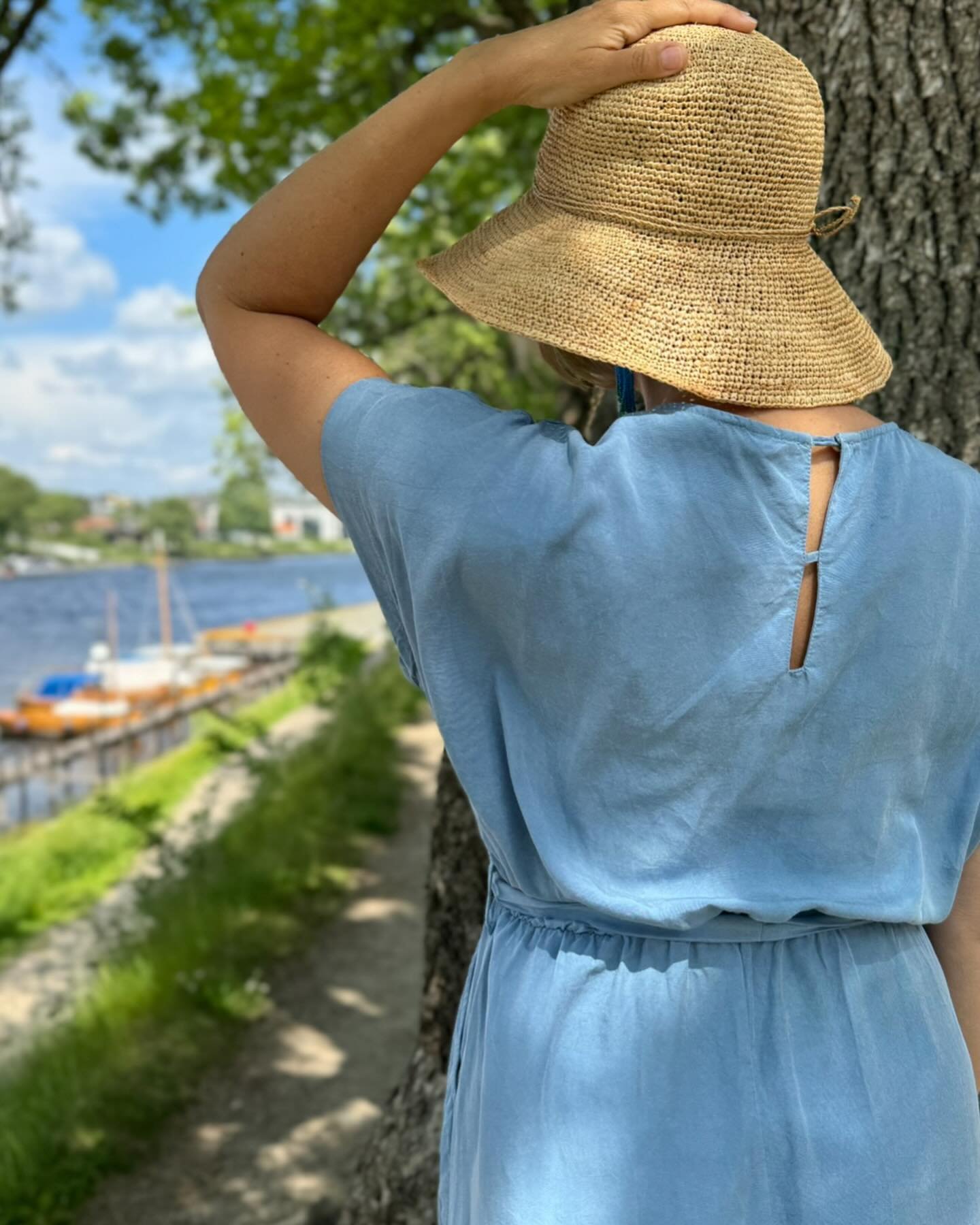 Lyst p&aring; en kopp kaffe og en is i sola? 
Ta turen til Gamlebyen da vel 🍦☕️☀️ 
&Aring;pent fra kl 12-16 idag! Velkommen 🌼