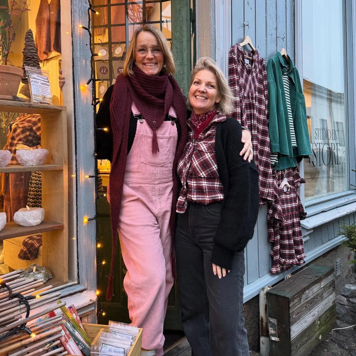 Ny uke og nye &aring;pningstider frem mot jul Soul Sister&rsquo;s &hearts;️🛍️💫
💫 Hverdager 11-18:00 
💫 L&oslash;rdag  11-17:00 
💫 S&oslash;ndag 12 - 17:00
💫 Julaften , 1-2 juledag stengt! Vi ses igjen 3 juledag