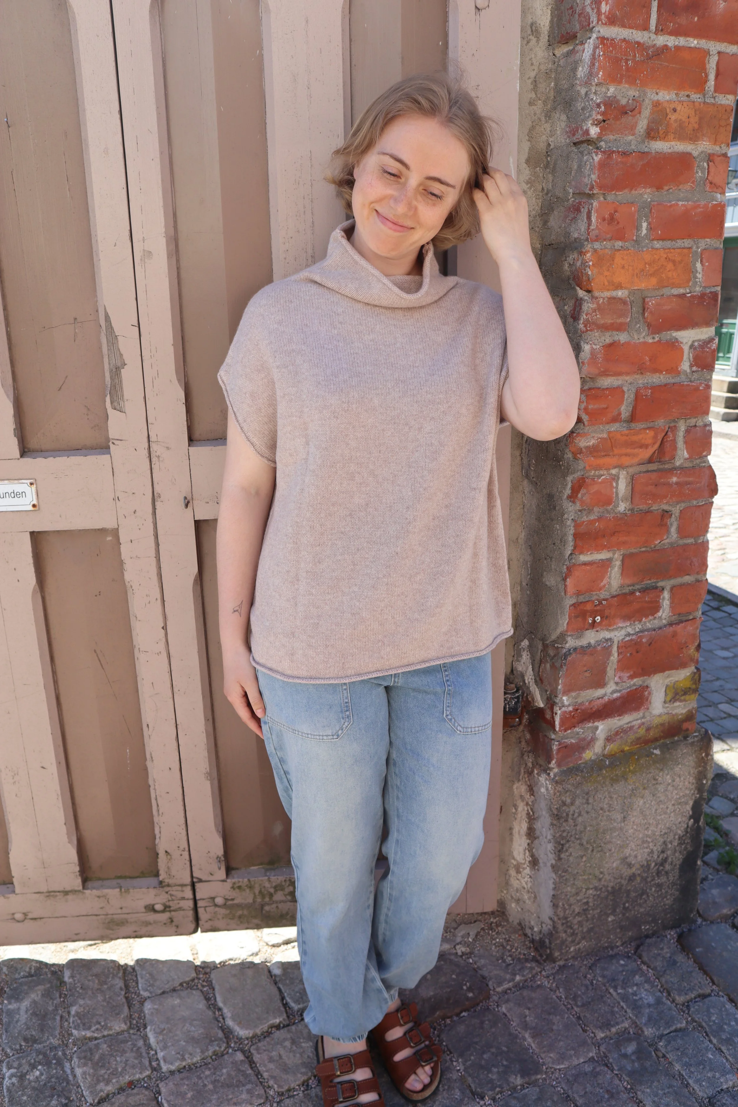 Nova Poncho Frg beige A.JPG
