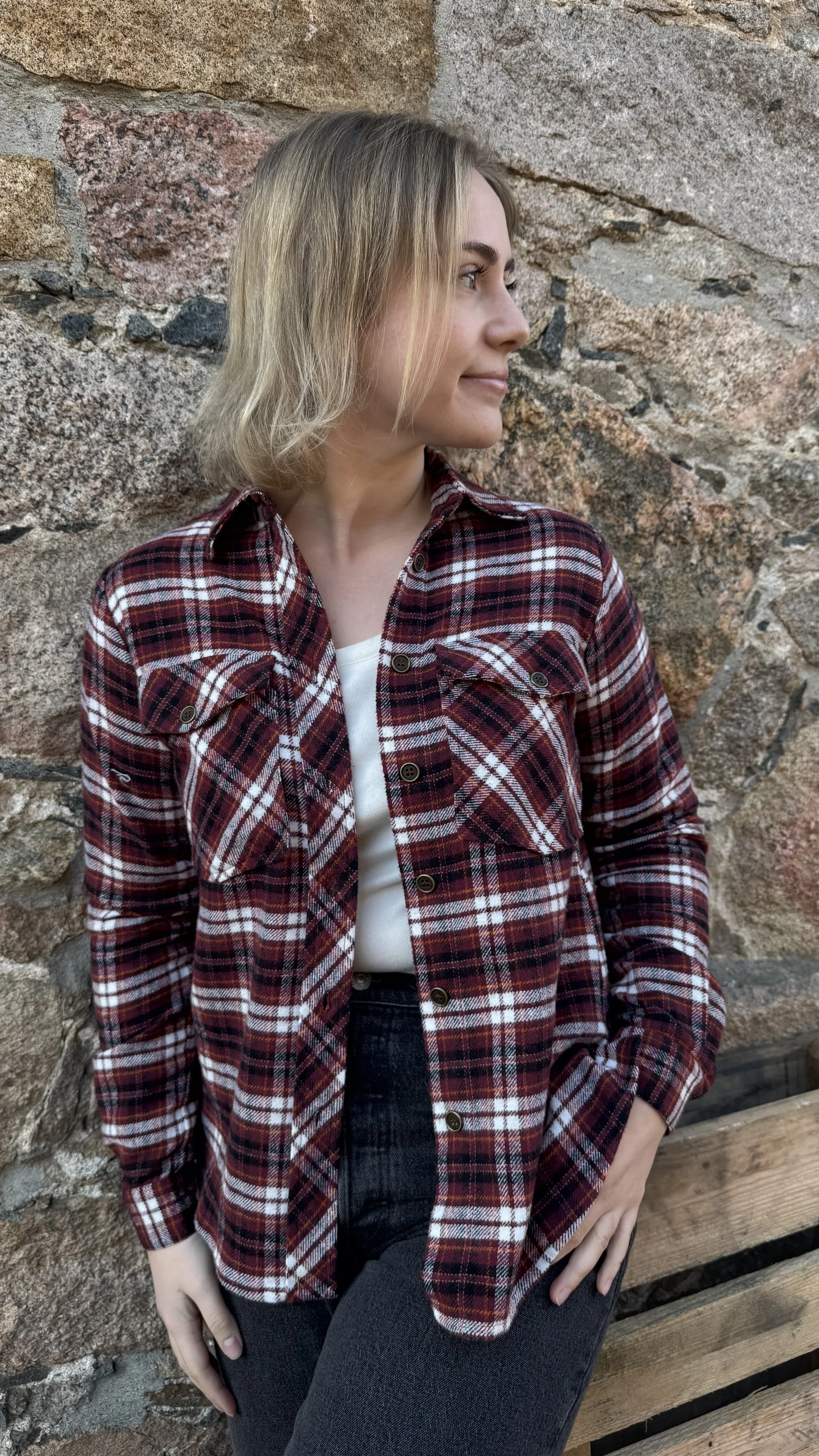 Pixie-Vinrød-rutet-skjortejpeg.jpeg