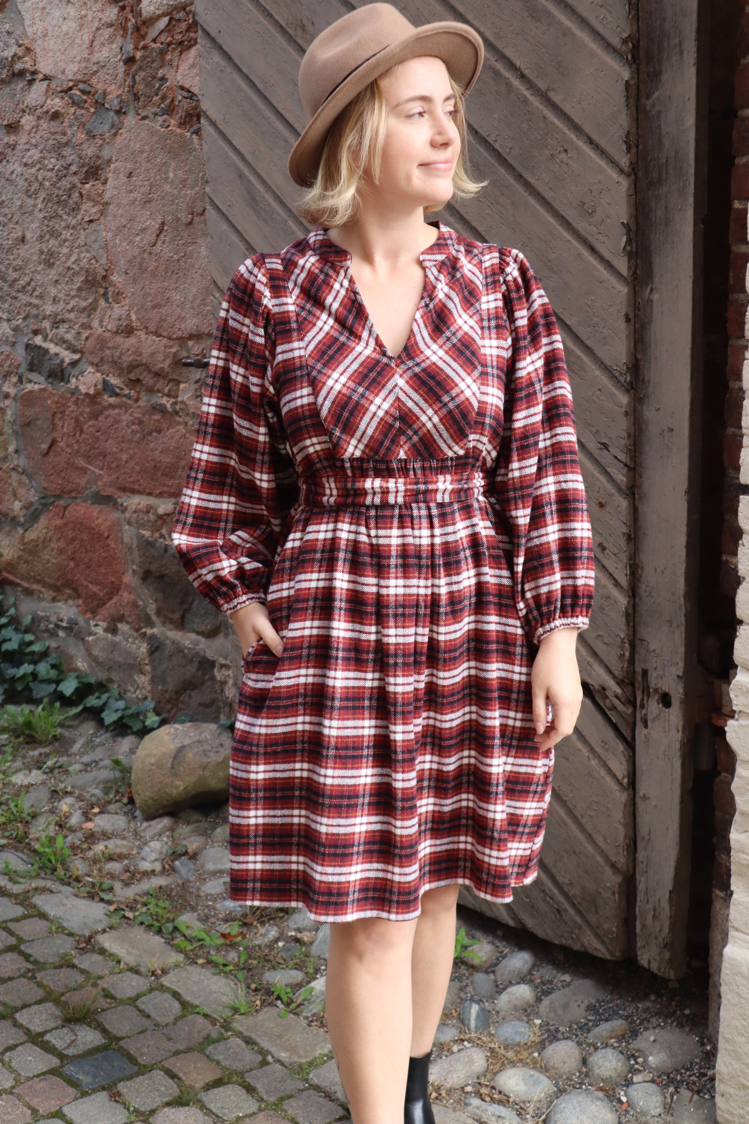 Anette Dress med belte 2.JPG