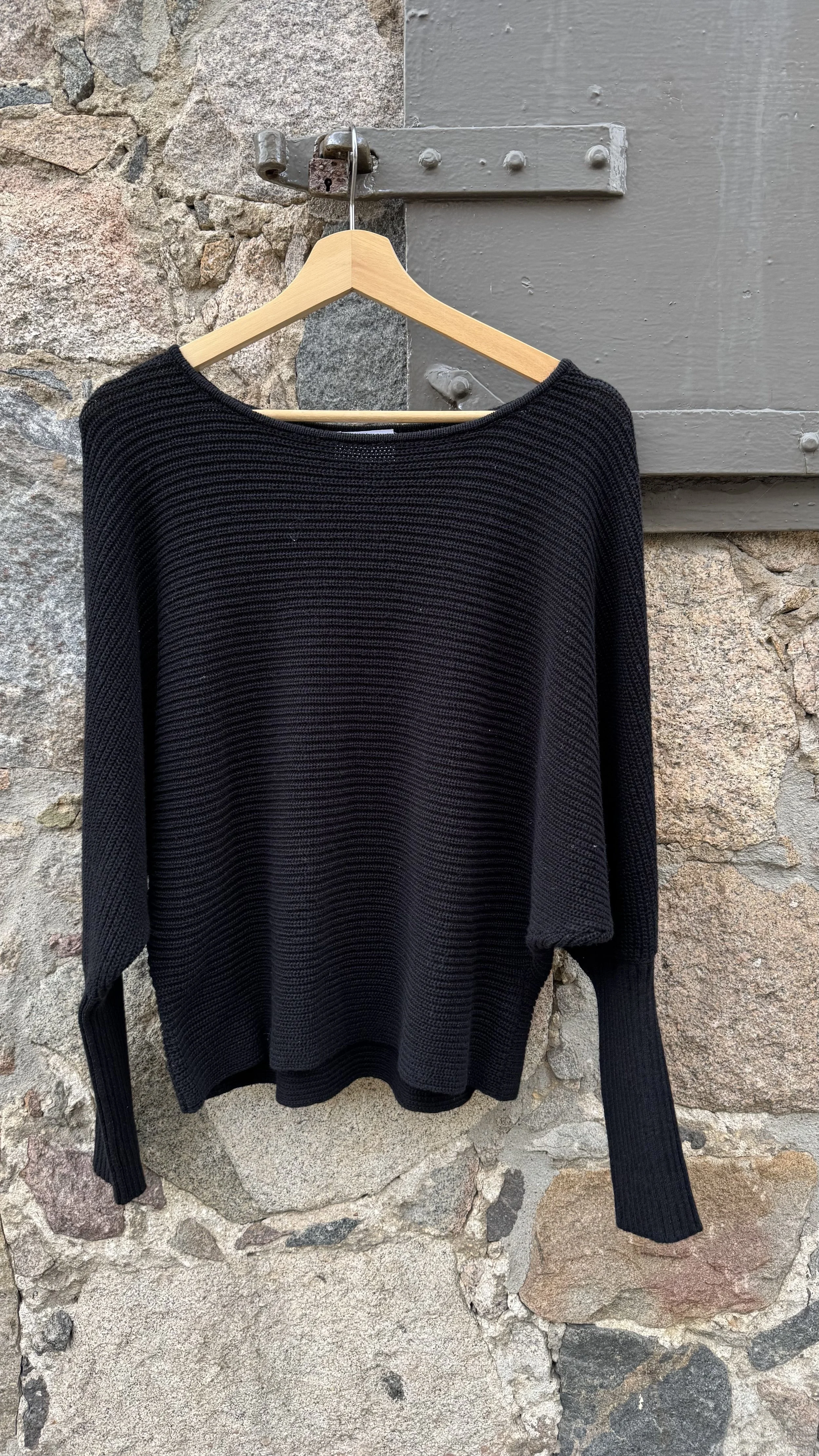 Martha ponchgenser rund hals.jpeg