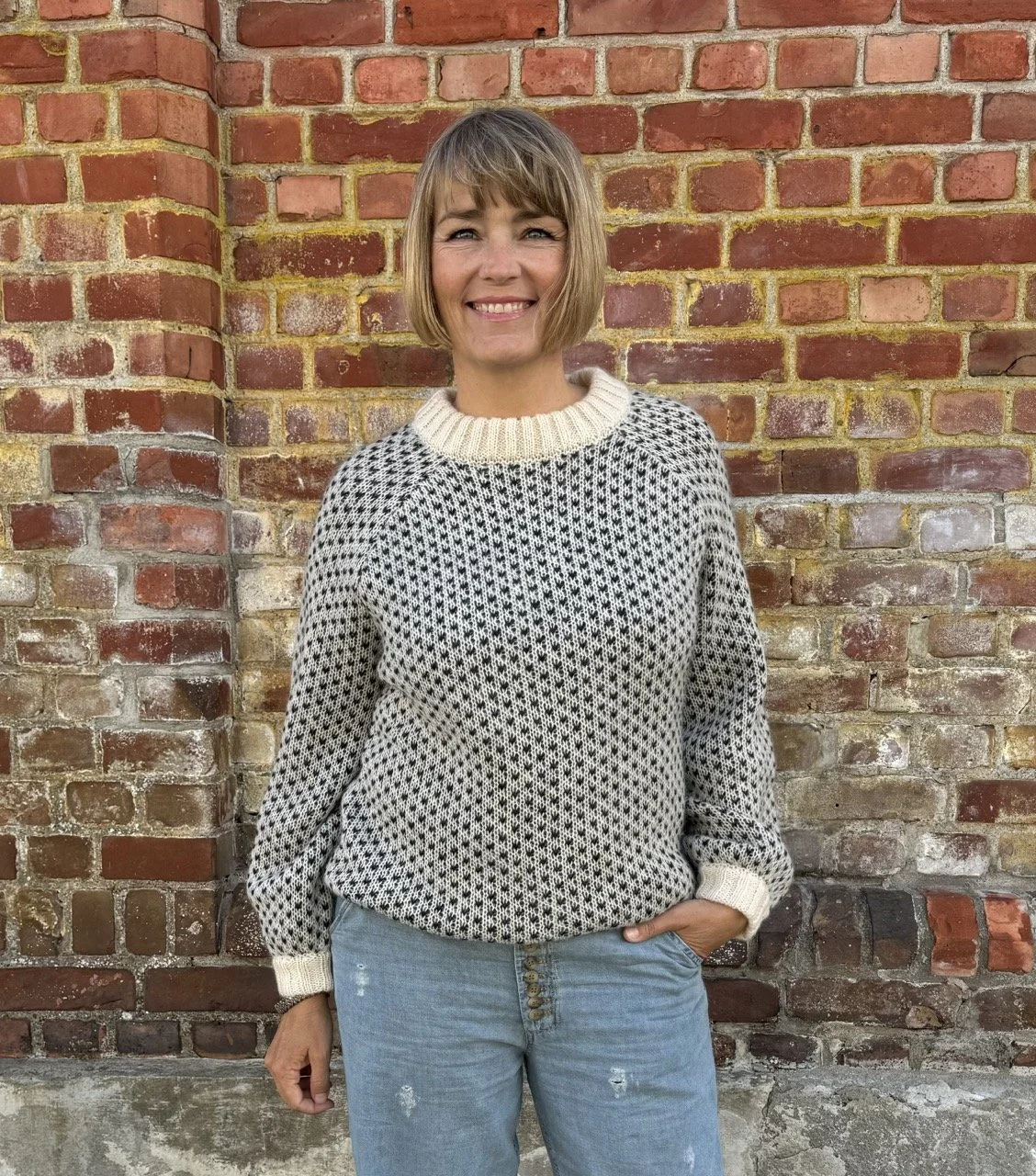 Maja Offwhite og sort.jpeg