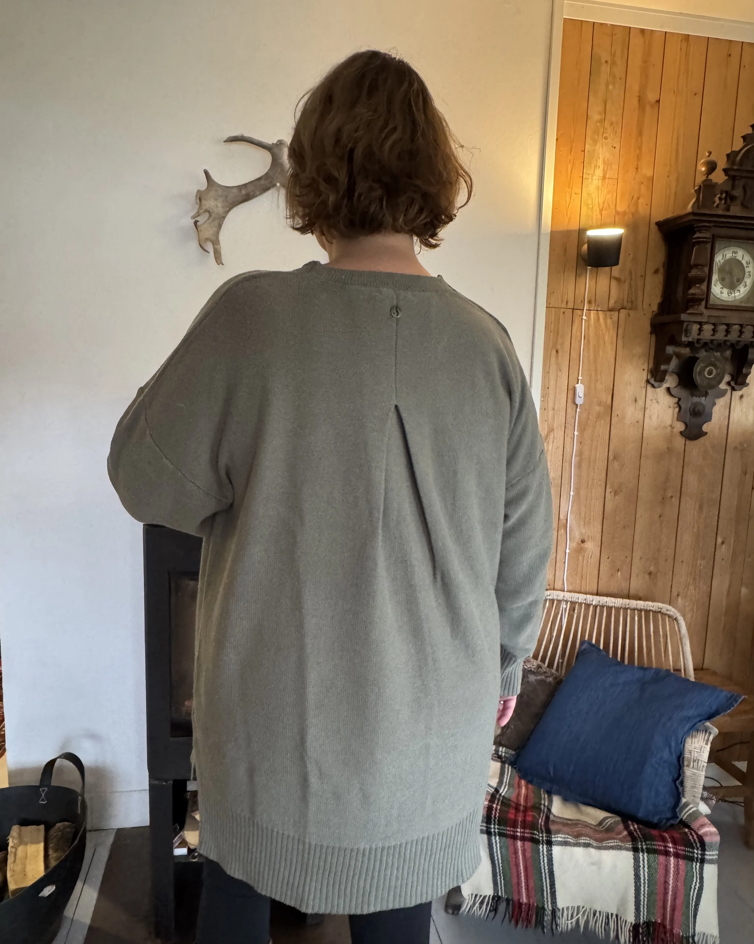 Vida V-neck baksiden.jpeg