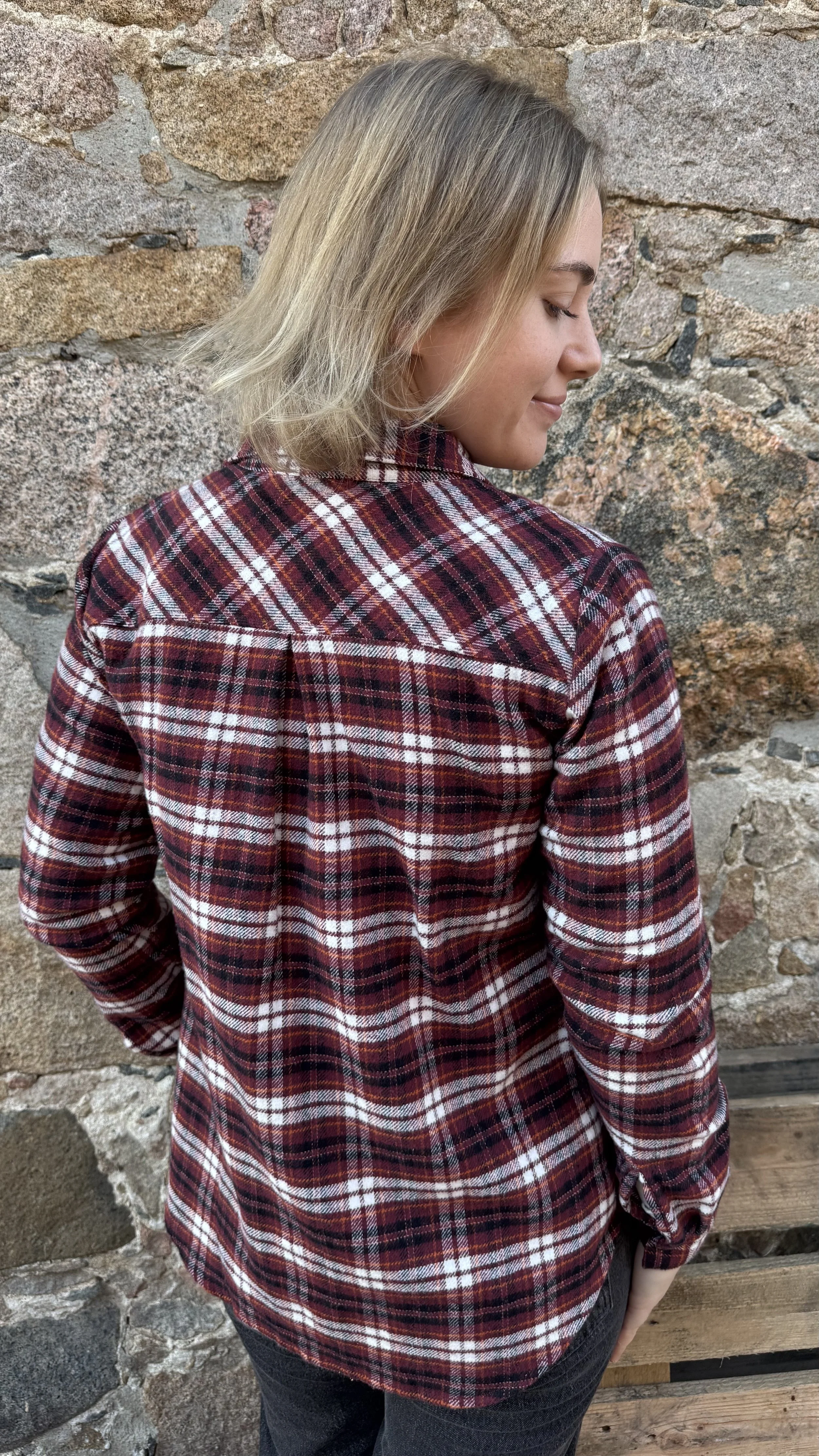 Pixie Rutet-skjorte-baksiden.jpeg