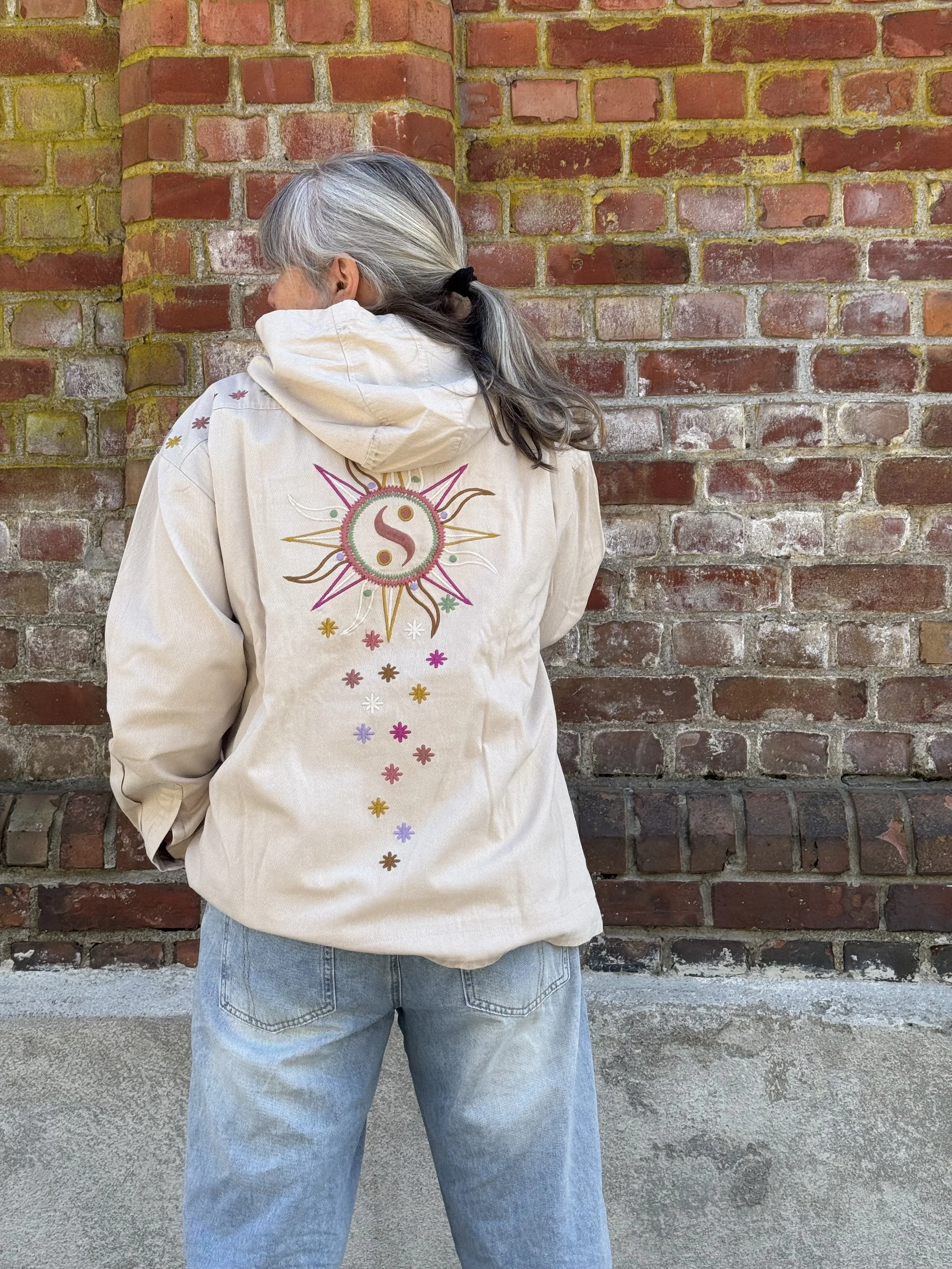 Christine anorakk frg beige bak.jpeg