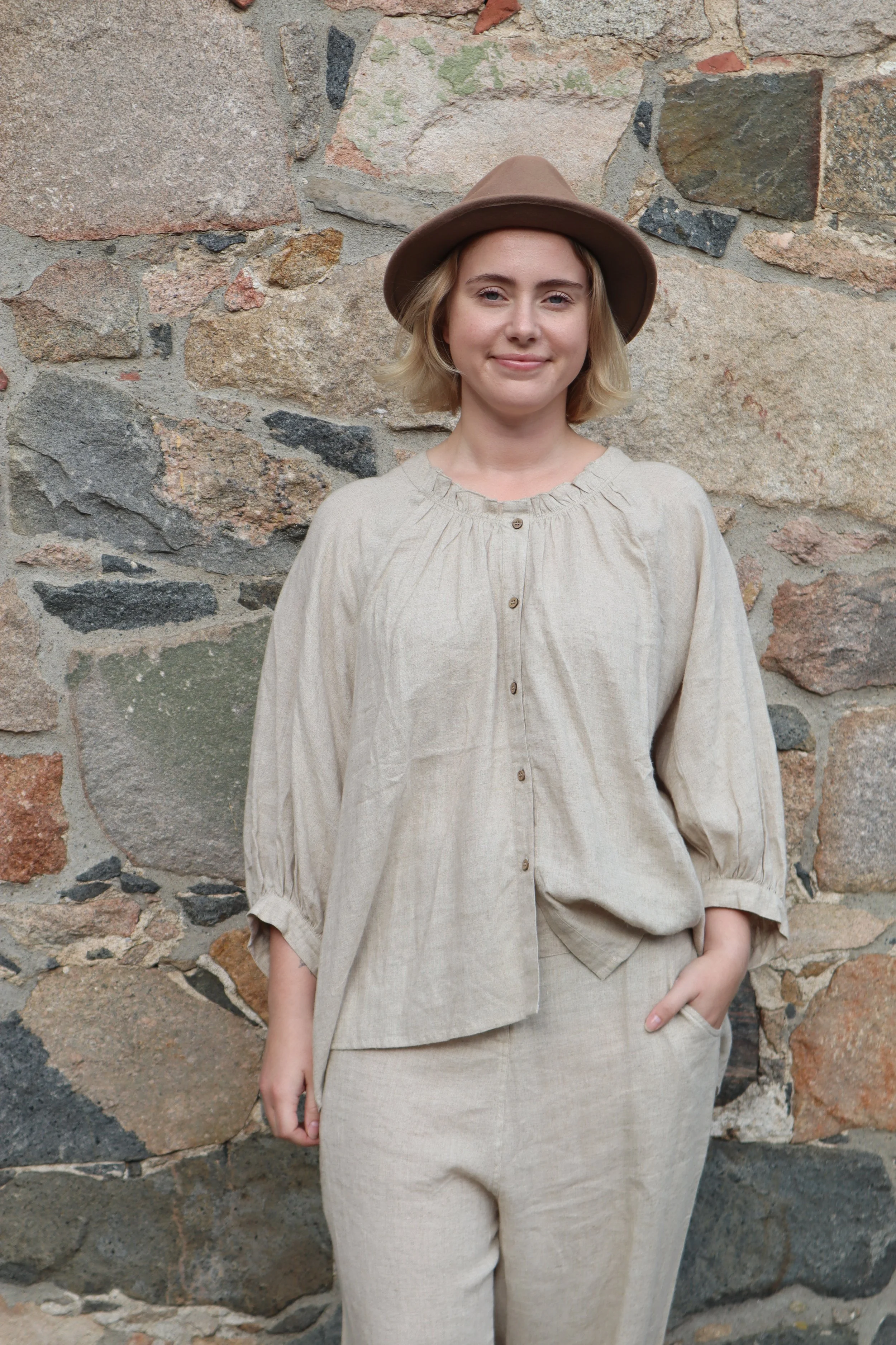 Bianca linbluse nær.JPG