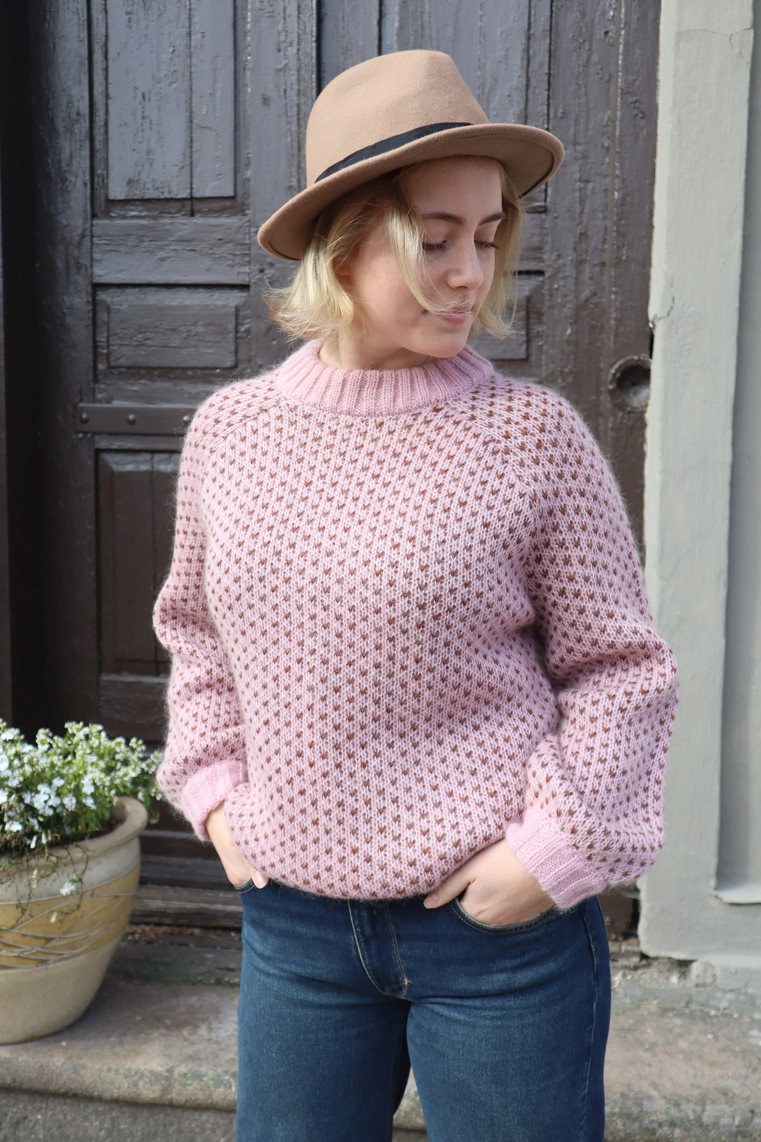 Maja knit rosa og brun 3.JPG