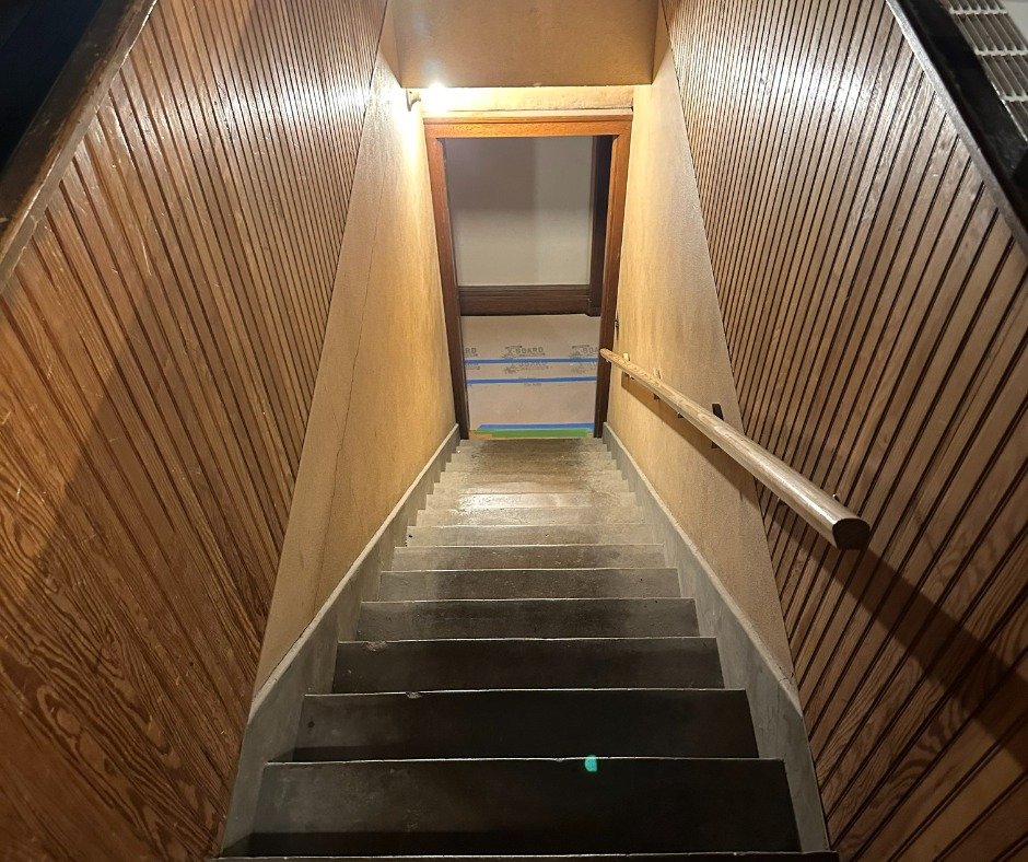 A hidden staircase? You tell us! Where do you think these stairs lead to in #FairLane?

#WhereIsItWednesday