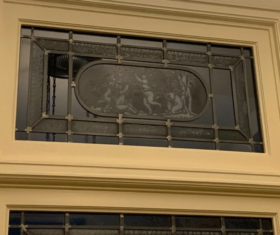 Where can you find this beautiful etched glass in #FairLane?
ㅤ
#WhereIsItWednesday #Dearborn #HistoricHome