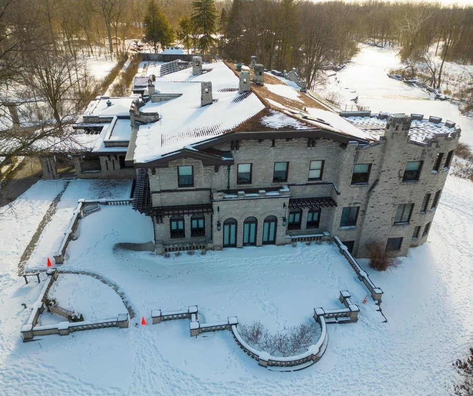 @shu.pictures was able to capture some stunning, snowy pictures of #FairLane.
ㅤ
#Dearborn #HistoricHome