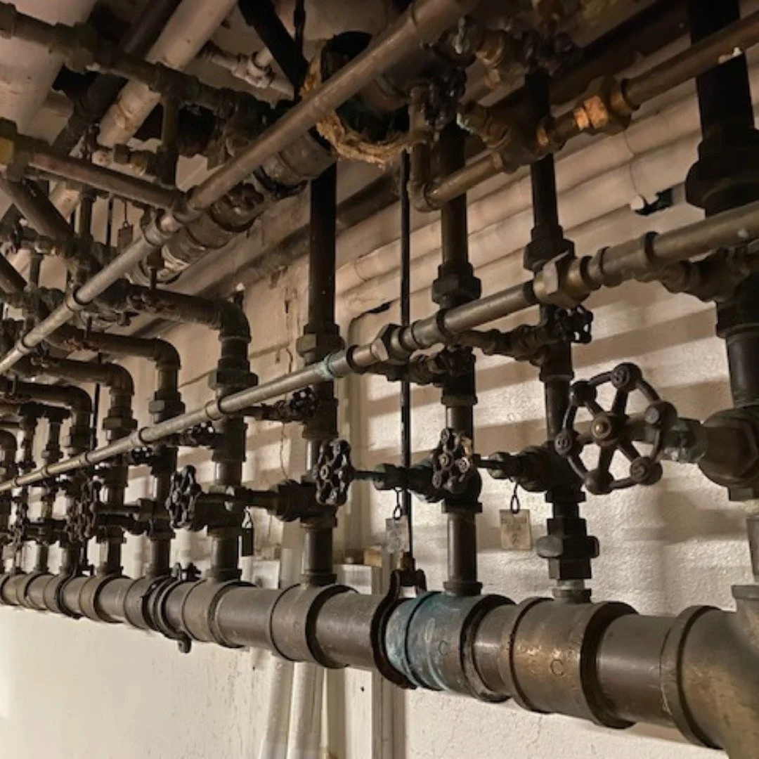 #DYK Henry Ford's "Water Piano" has 59 valves that control the house's plumbing?
ㅤ
This system exemplifies Henry's goal to make his home the best mechanically equipped home possible.
ㅤ
#FairLane #HenryFord #MichiganHistory #HistoricHouse