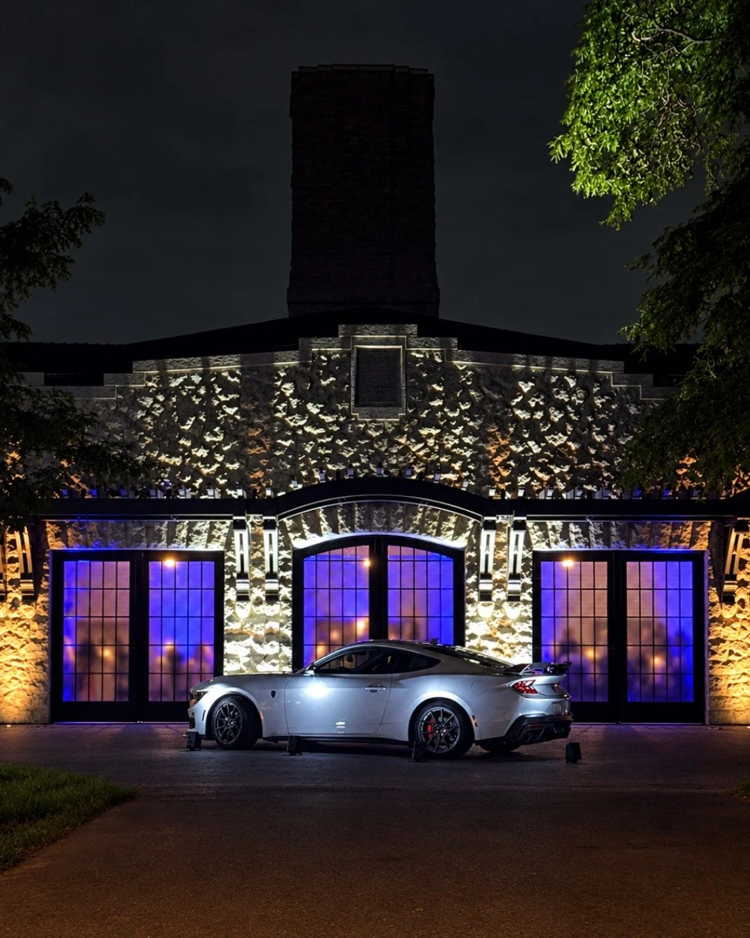 We couldn&rsquo;t help but share this photo of our sweepstakes vehicle: the 2026 Dark Horse Mustang!
ㅤ
But can you guess where this photo was taken?
ㅤ
Drop your guess in the comments!
ㅤ
#WhereIsItWednesday #FairLaneEstate #Dearborn