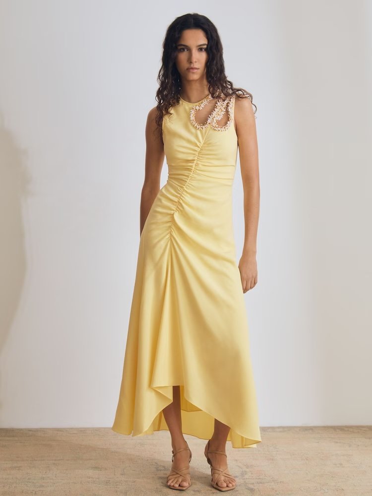 What to Wear to Summer Events: Best Outfit Ideas & Style Tips for 2025