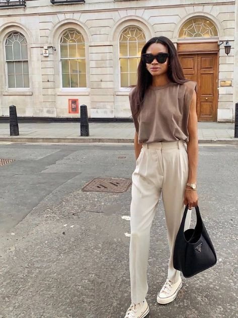 What to wear to work in Summer 2022 — Lisa Gillbe Style