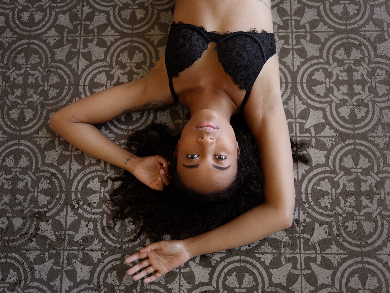 Boudoir Pose Ideas on Floor