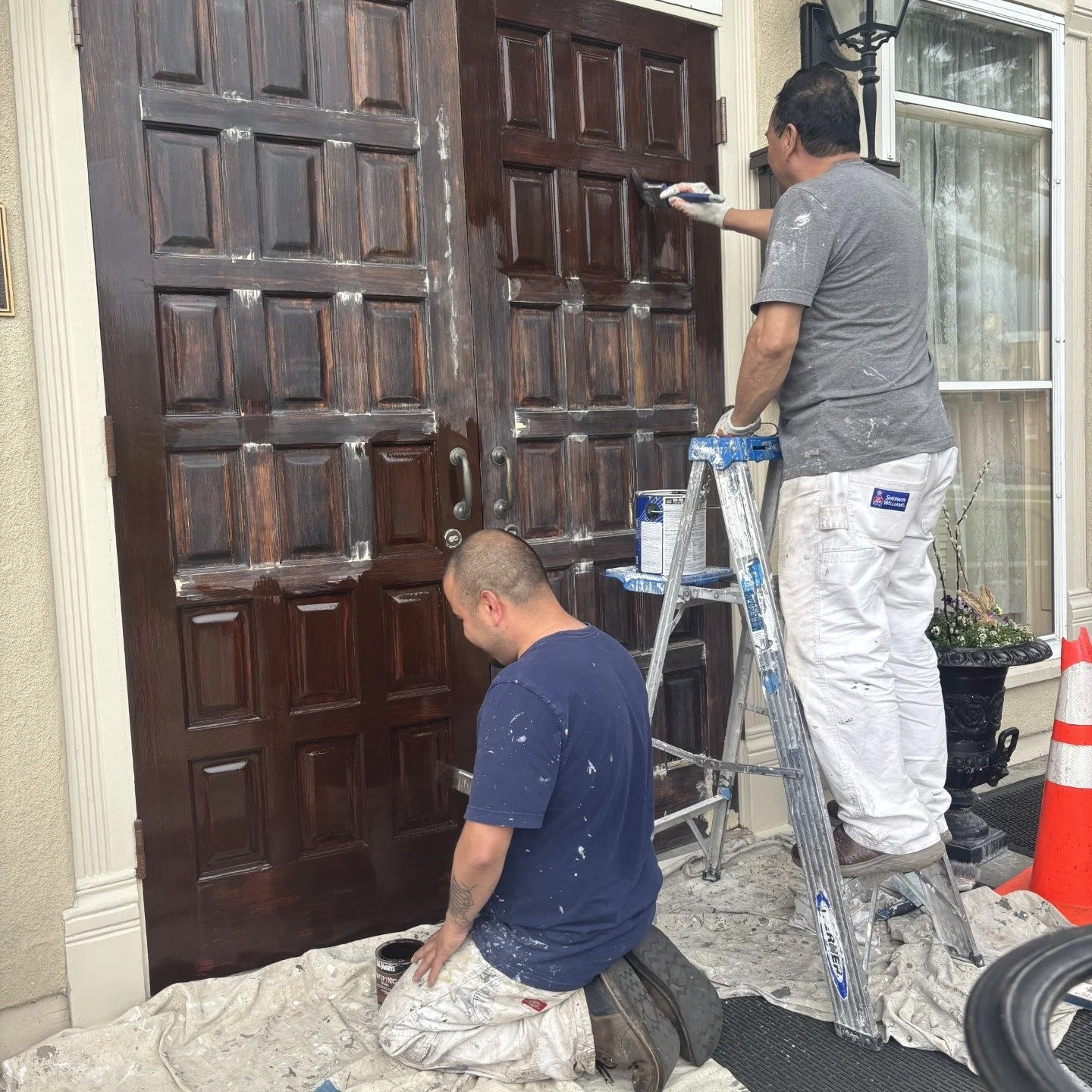 The Ansel B. Cook Home front doors are getting a little TLC. Thank you Village of Libertyville. @villageoflibertyville #libertyvillevol