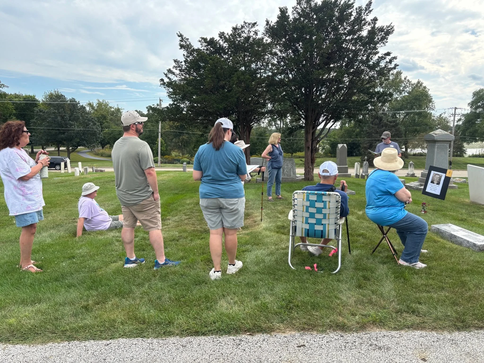 Thank you to all who attended this weekend's 5th Annual Lakeside Cemetery Walk honoring five Libertyville-area men who gave the ultimate sacrifice during World War II. Mark your calendars for the weekend after Labor Day 2027 for the 6th Annual event!