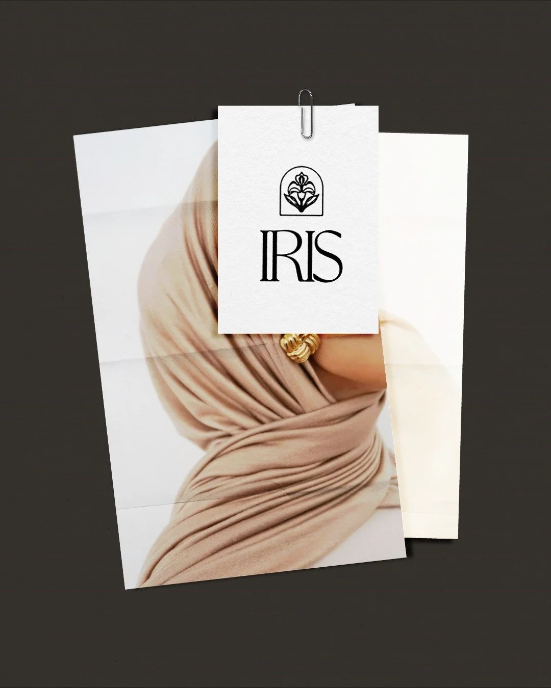 PIMP MY BRANDING / On vous pr&eacute;sente le branding r&eacute;alis&eacute; pour Iris, une toute nouvelle marque qui se lance dans la confection de foulard. Une identit&eacute; douce et a&eacute;r&eacute;e avec des inspirations tendances. Vous aimez