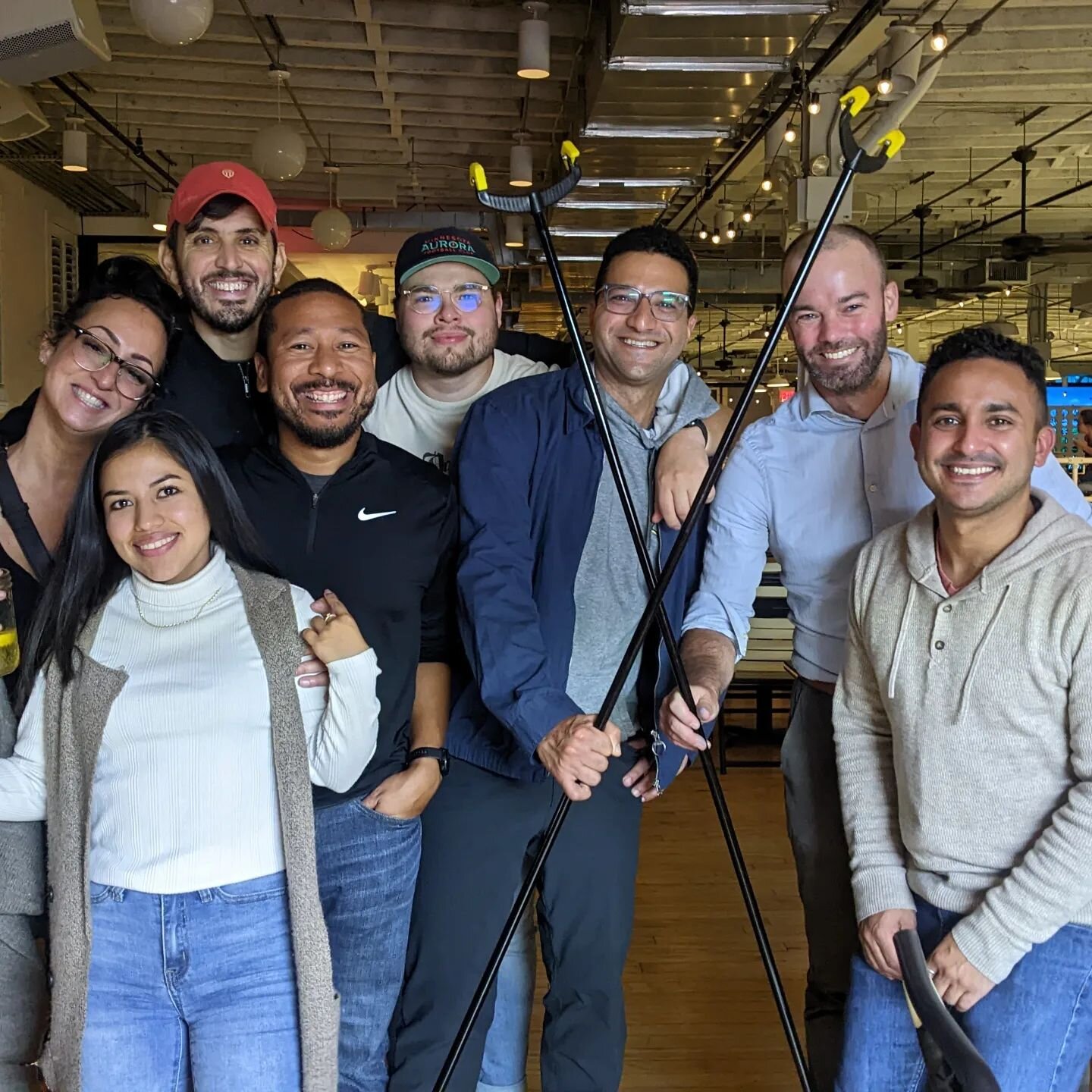 When @districtsportsdc comes to town, we show them a good time!! Then we beat them in shuffleboard!! 🏆.
.
.
We're so lucky to develop relationships with our customers over years of hard work and sharing a common goal - making branded merchandise des