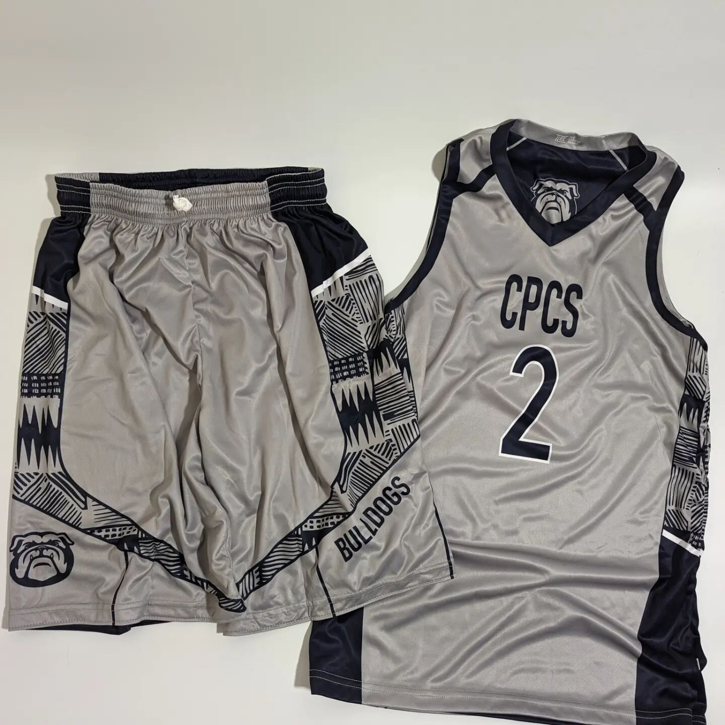 We've been working with @wearecpcs for over 6 years so when they came to us for custom reversible basketball jerseys for  their varsity team, we had to make them BANG!! 🏀Good luck to all the boys and girls team balling out this season !! 🏆 #gobulld