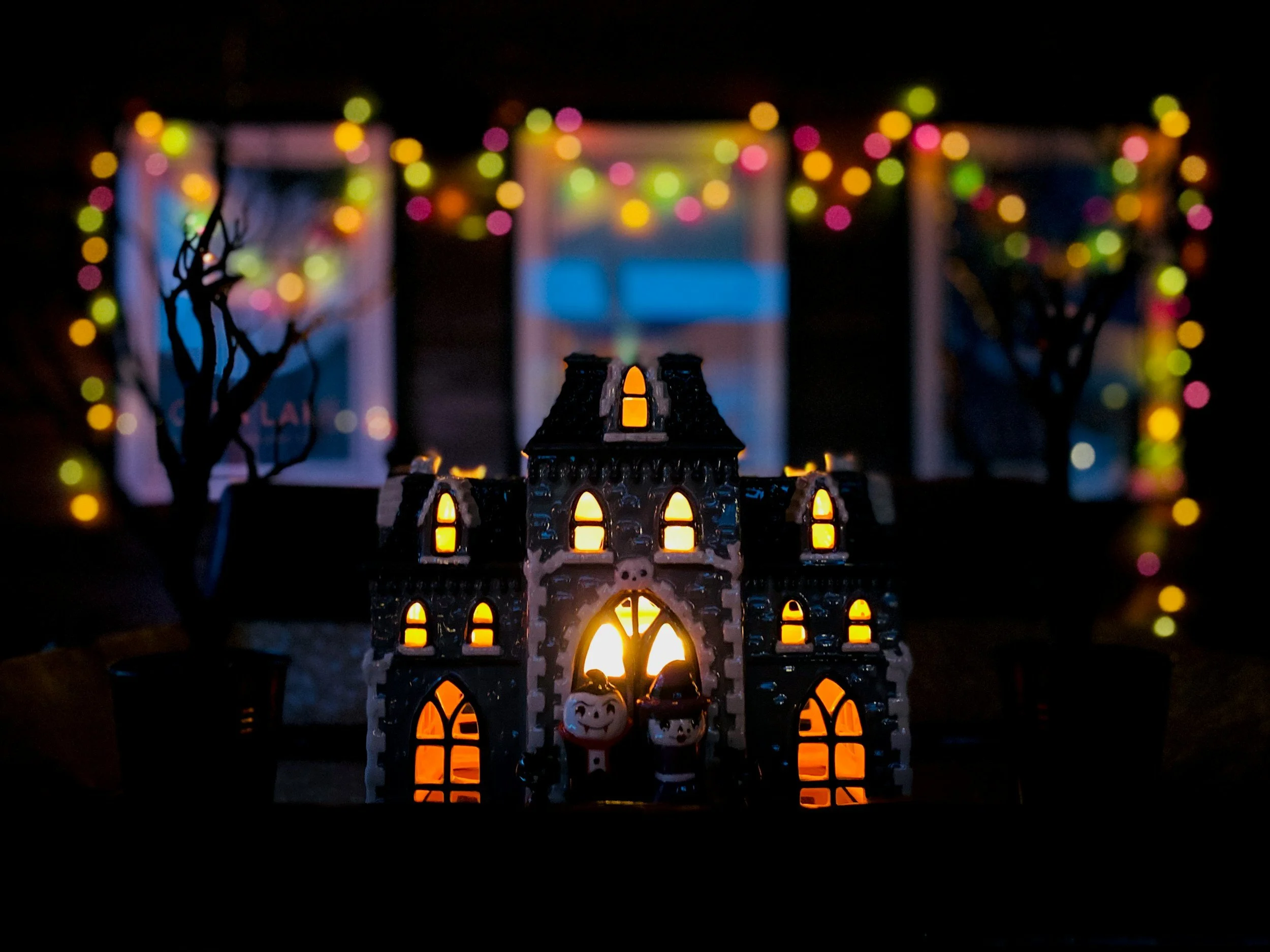 Tween Scene: Build Your Own Haunted House