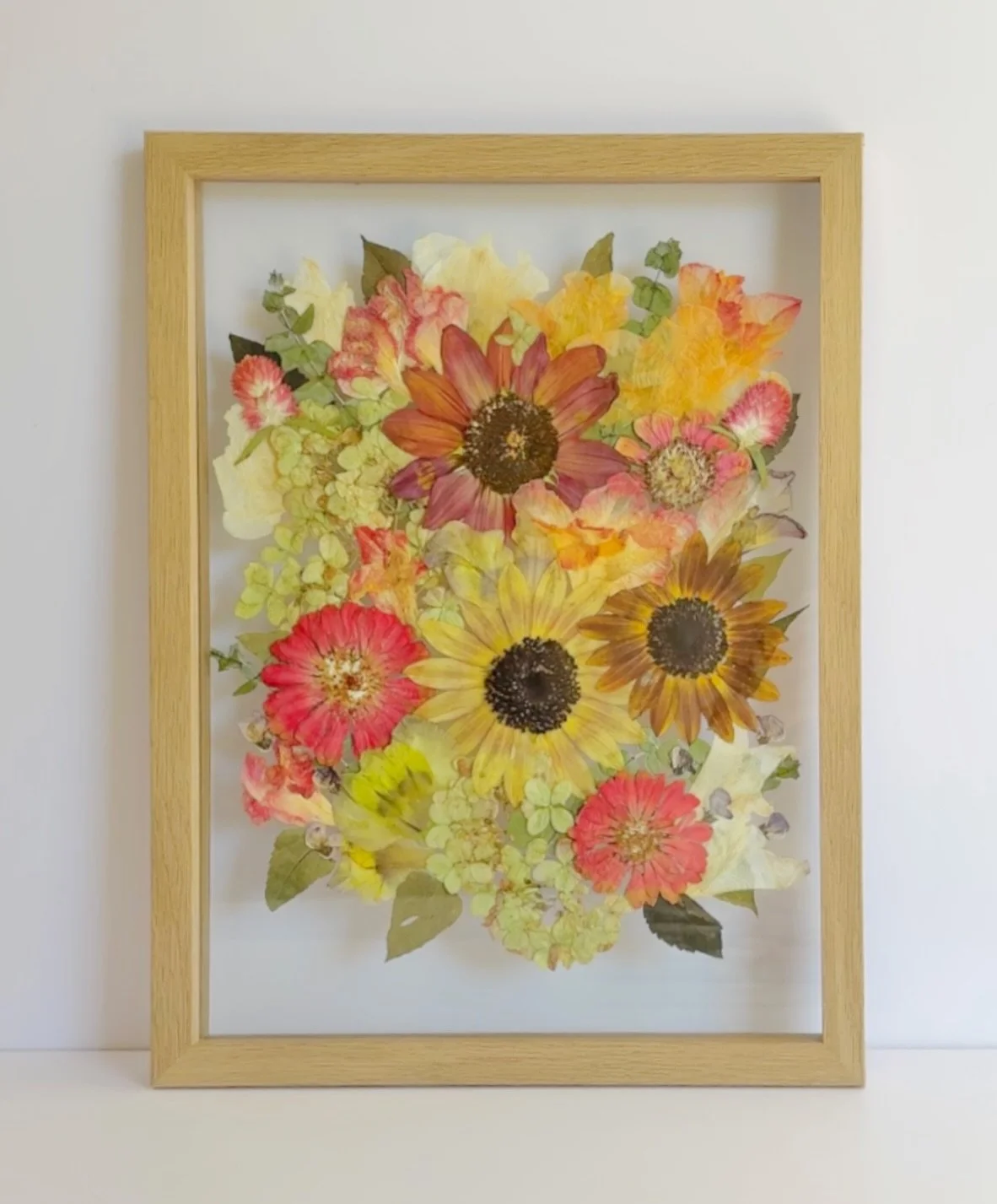 Pressing flowers to capture a moment in time 💞