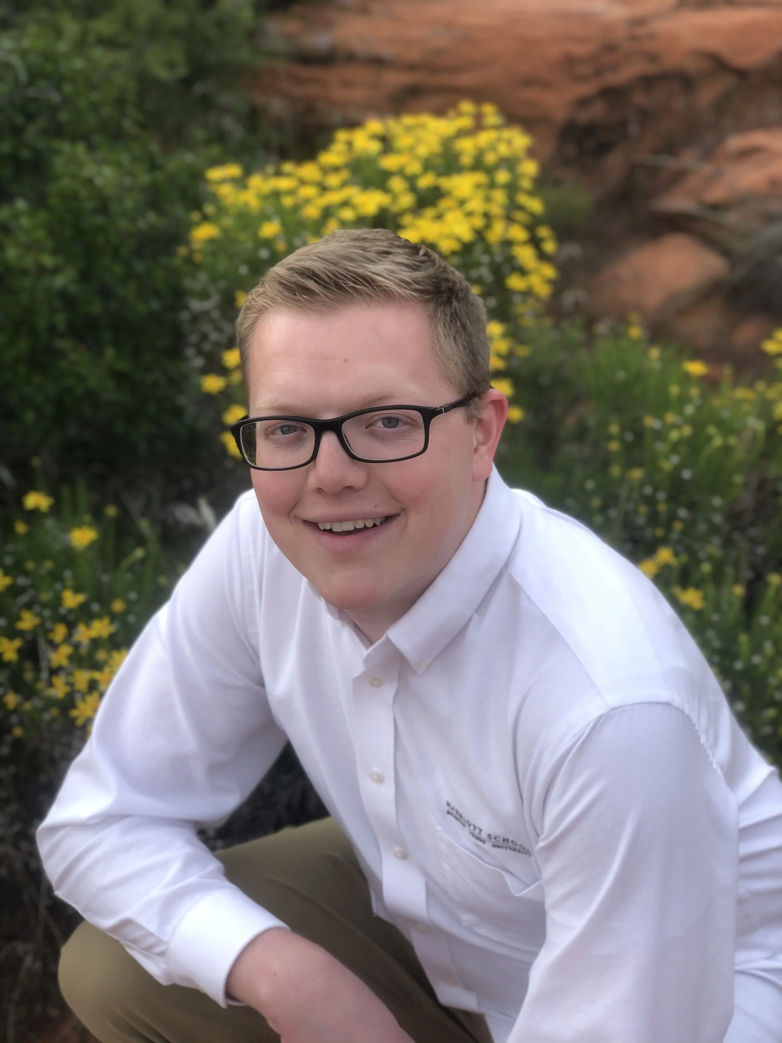 We try our best to take time to stop and enjoy the little things in life. Flowers blooming in southern Utah is definitely worth stopping for.