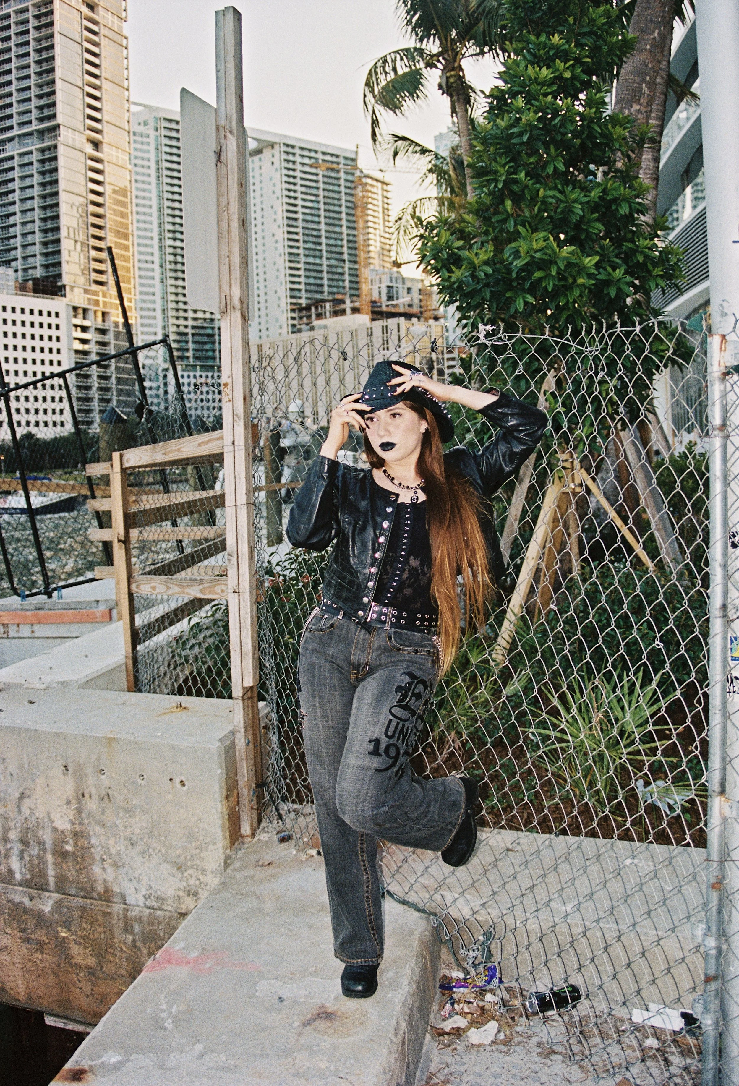 0mannan_0mannan-R1-035-16_VSCO (1).jpg