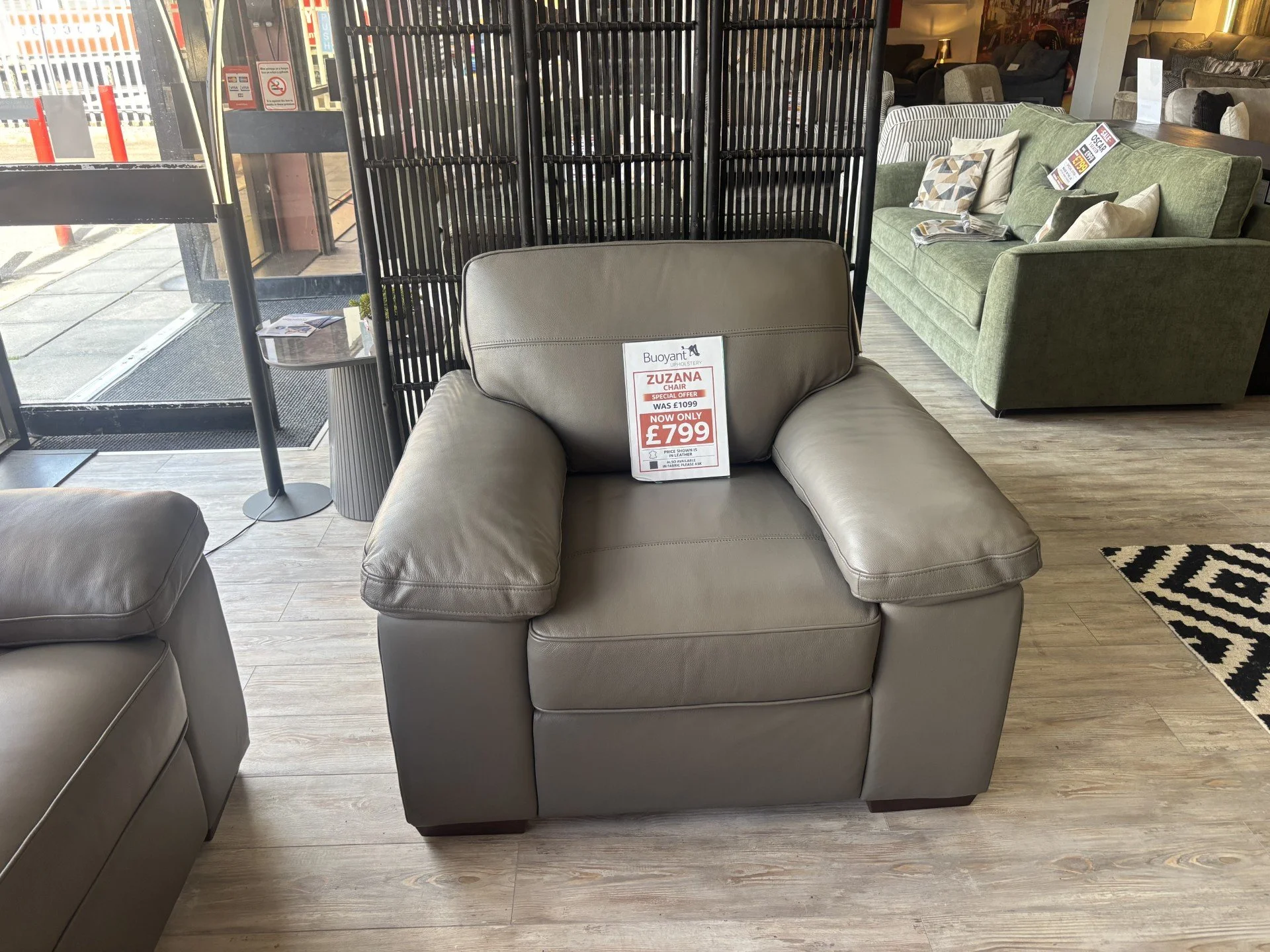 Zuzana Chair