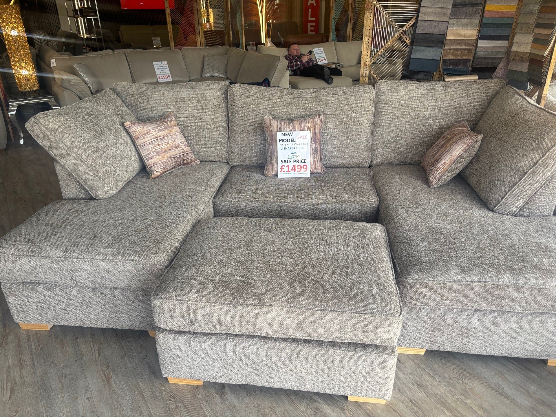 London U Shape Corner with Stool