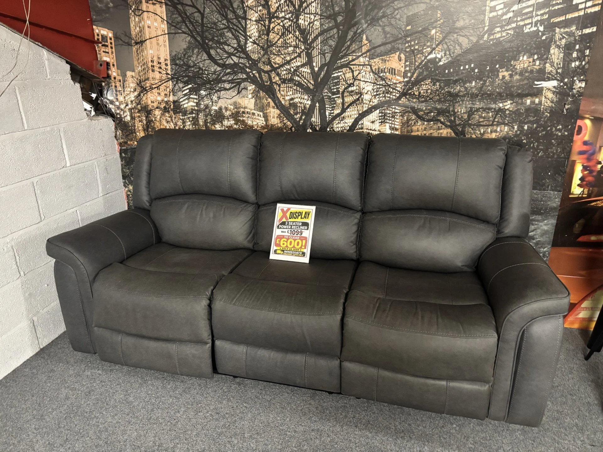 Grayson 3 Seater Power in Grey