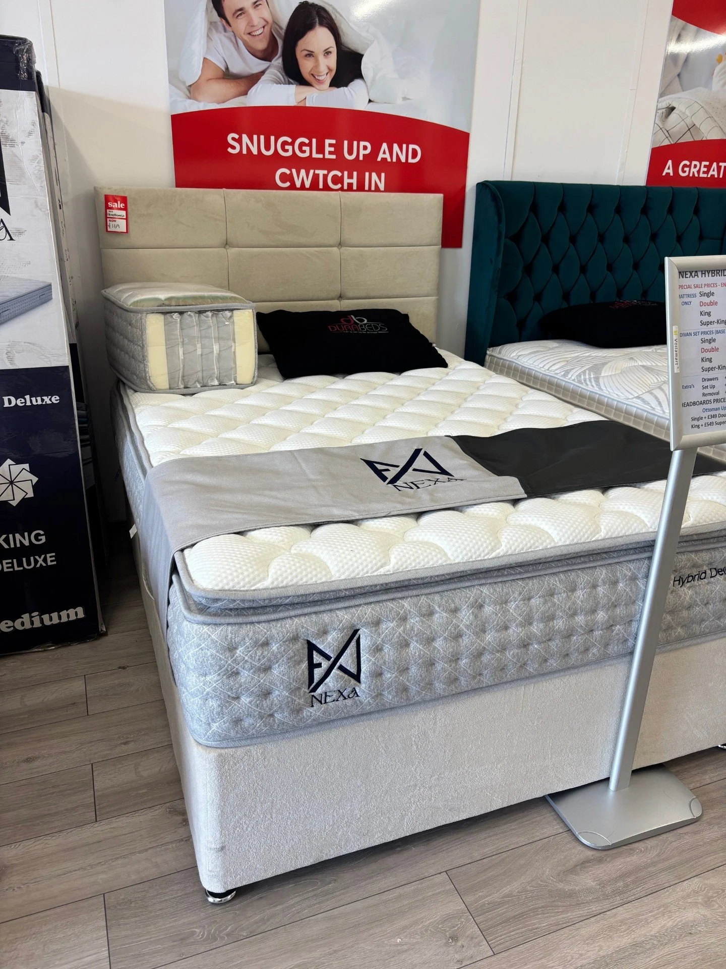 4ft 6" Nexa Hybrid Deluxe Divan Set and Rochester Headboard