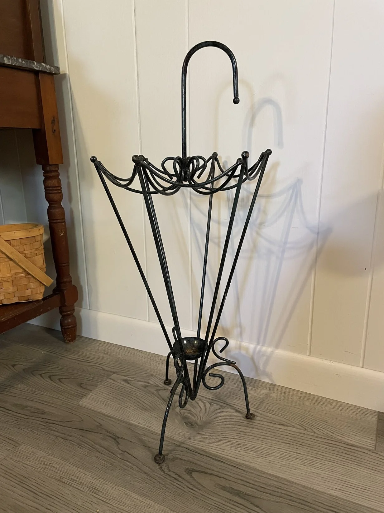 vintage-french-style-metal-umbrella-stand-9602.jpg