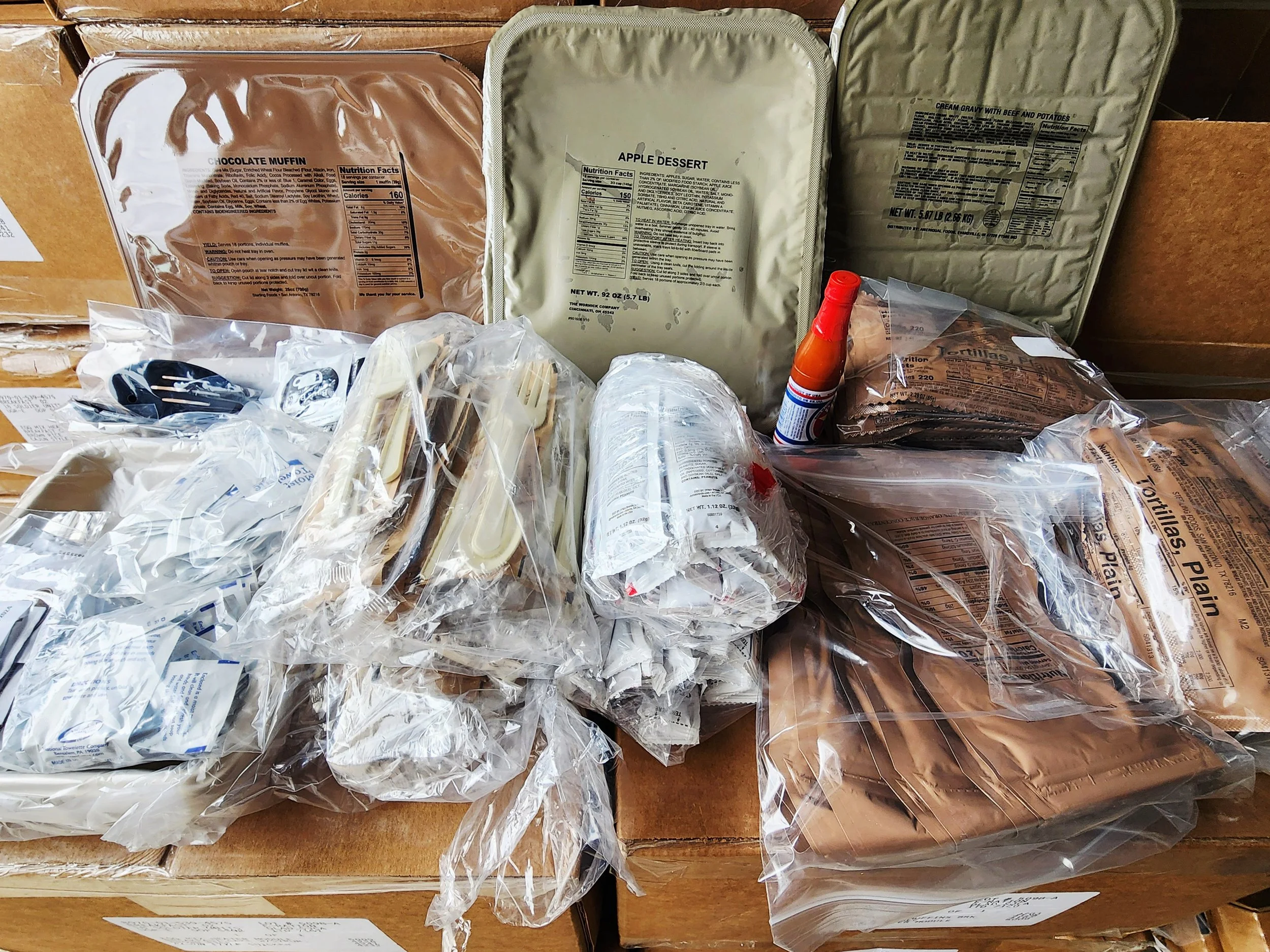 Military MRE 18 MEAL KIT, Unitized Group Ration (UGR-E) Breakfast/Dinner Menus