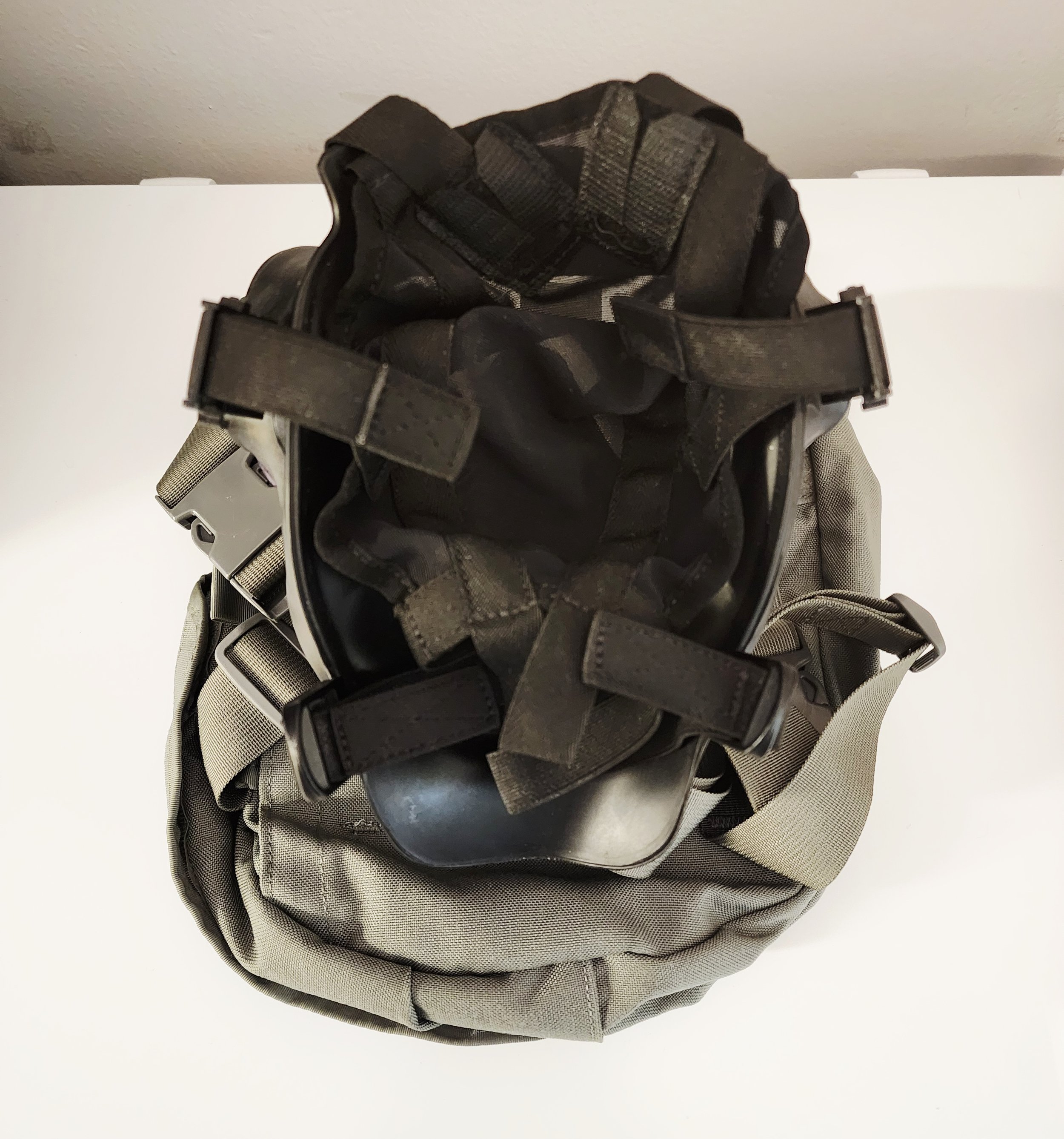 gas mask 005 pic 2.jpg