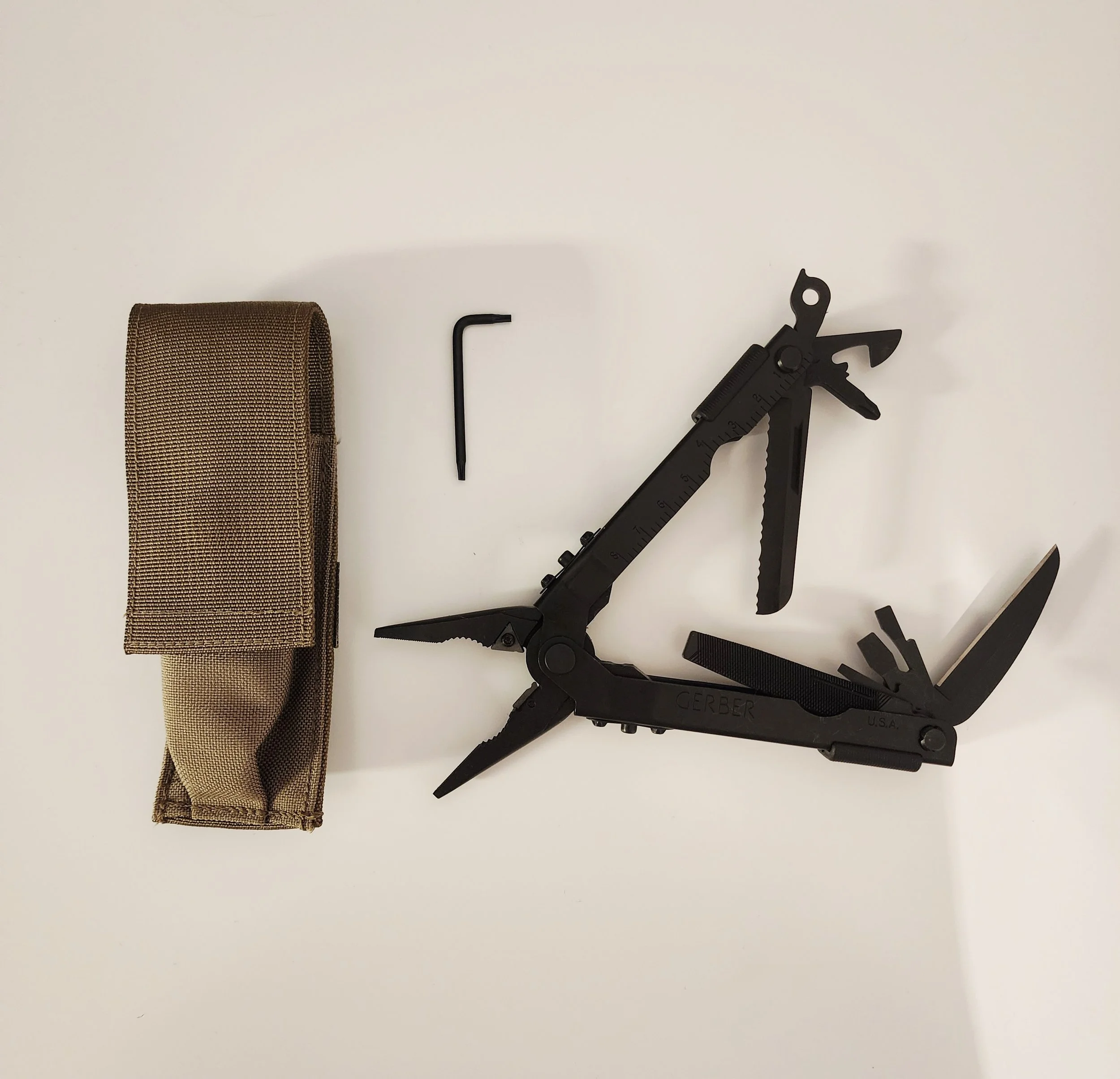 Military Gerber MP600 Needle Nose Pliers Multi-Tool Tan Sheath