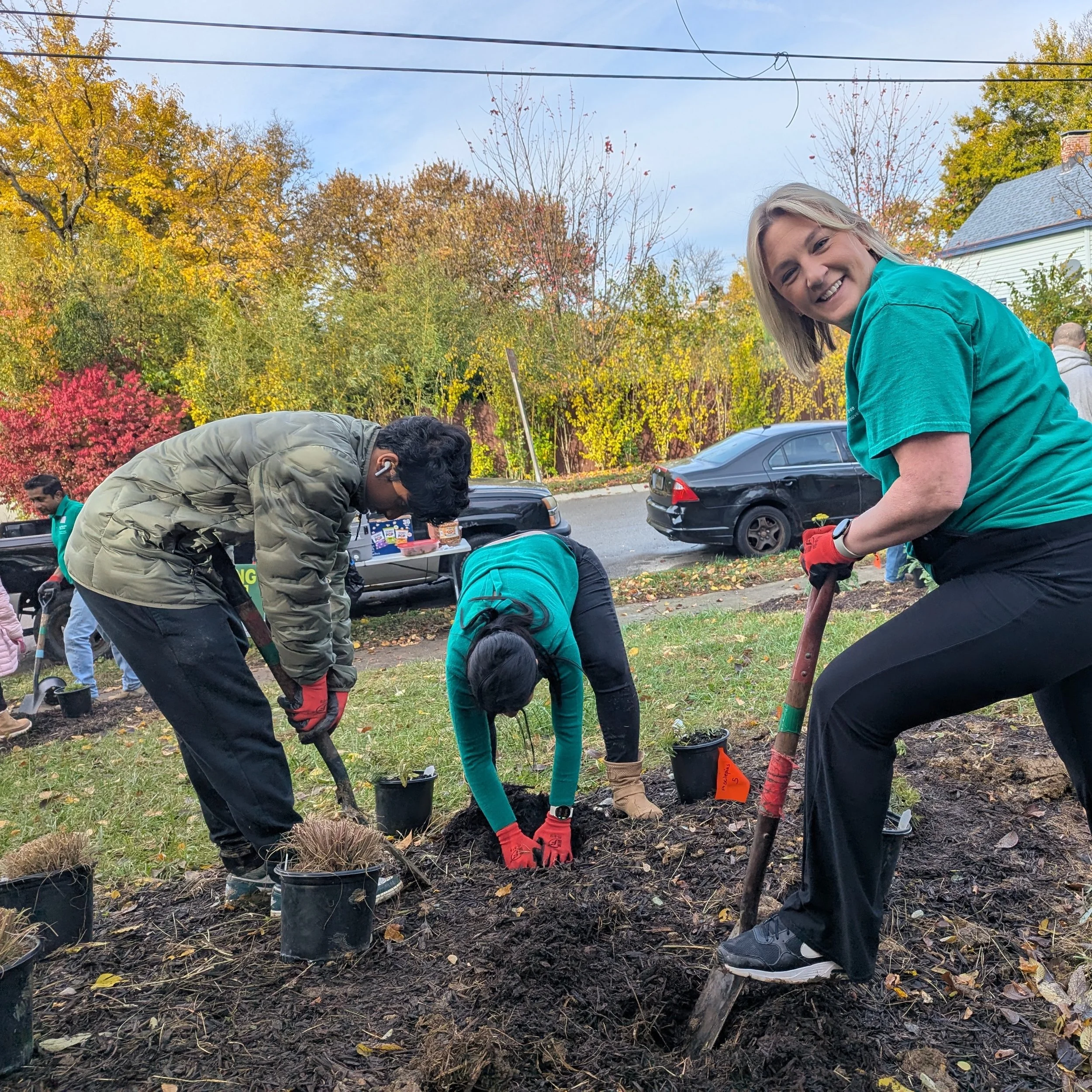 volunteer digging at dewey nov25.jpeg