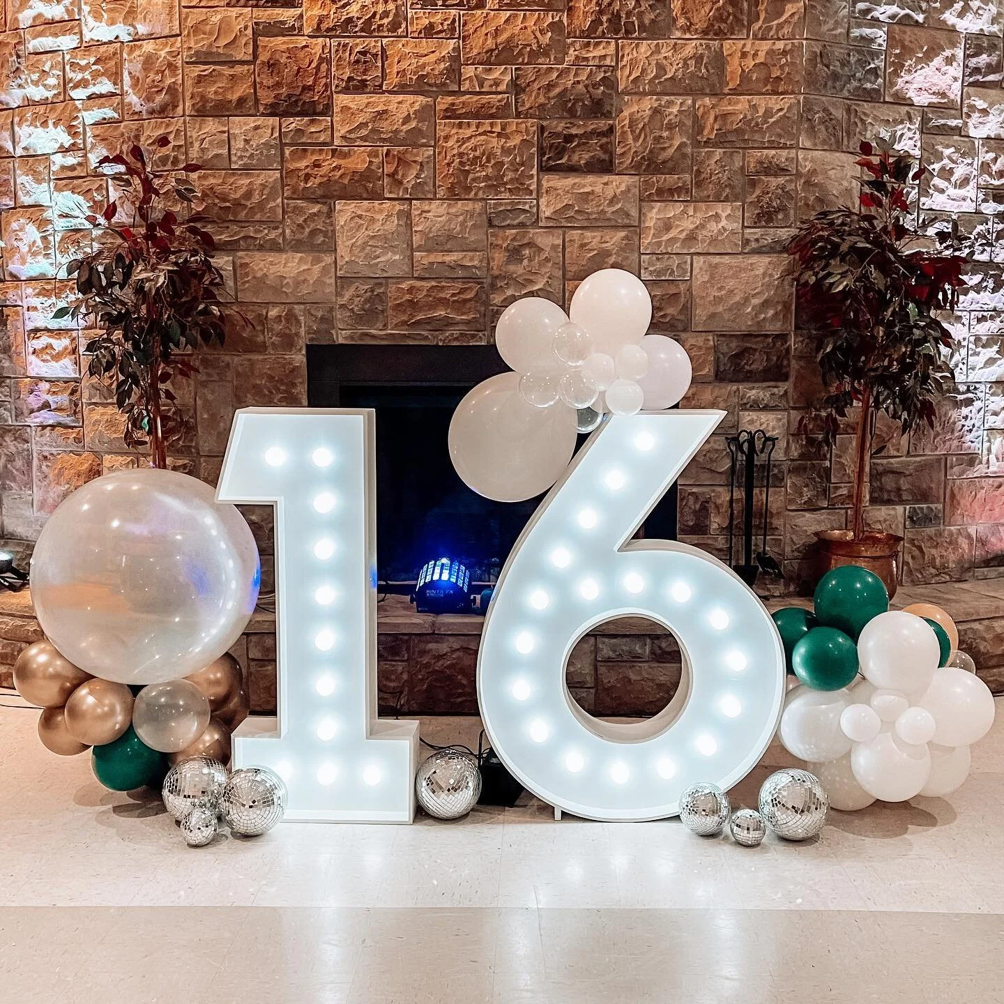 Sweet 16!!

We loved helping make this 16th Birthday shine Brightly!✨

#brightlycreativeco
#brightlycreative #brightlylit
#shinebrightly #brightlyyours
#brightlyevents #tulsa #tulsaevents
#marqueeletters
#lightedmarqueeletters #sweet16 
#sweet16party