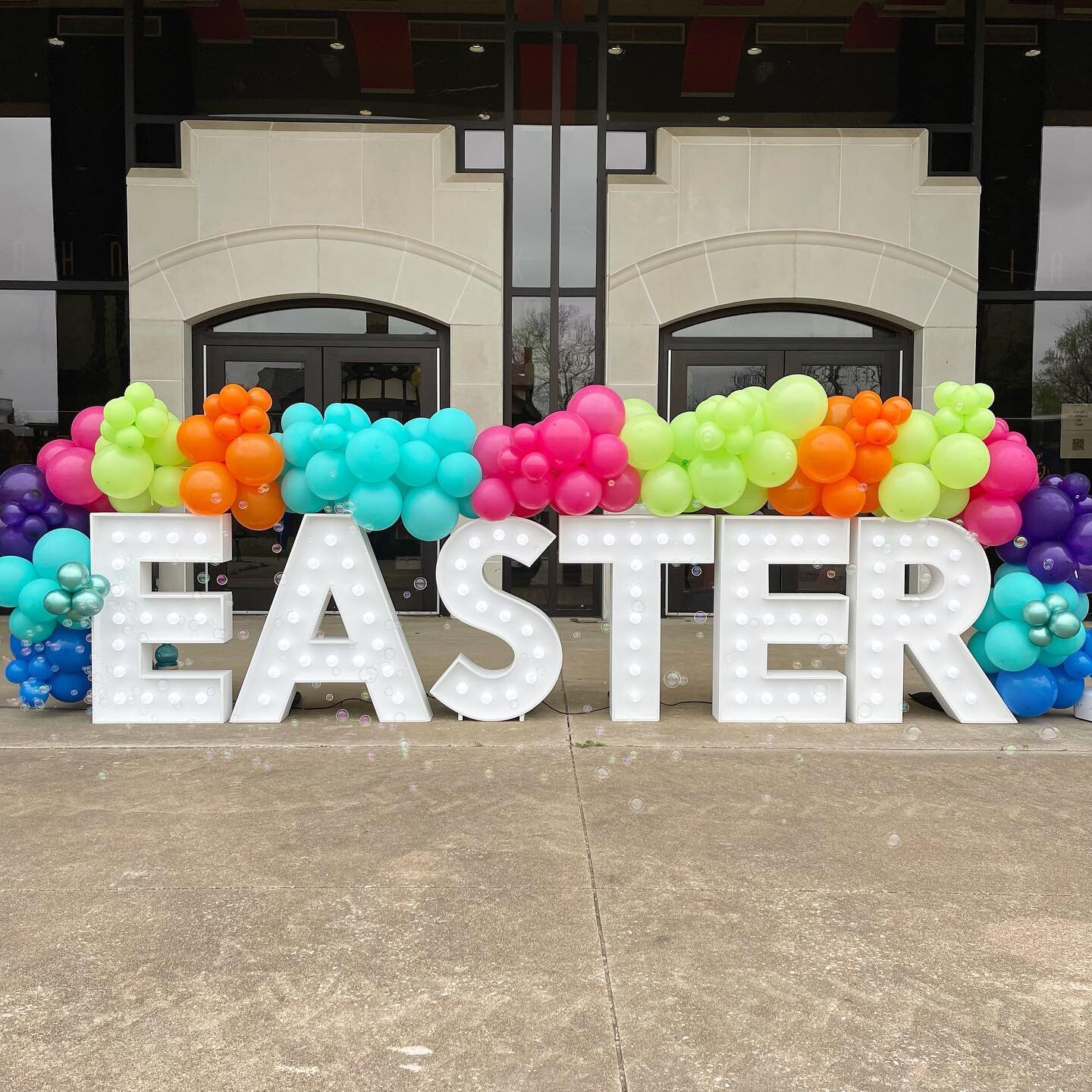 Shining Brightly at @therefuge.us community wide Easter event was the best way to start this week!✨✝️

#brightlycreativeco
#brightlycreative #brightlylit
#shinebrightly #brightlyyours
#okmulgee #tulsa #tulsaevents
#marqueeletters #brightlyevents
#lig