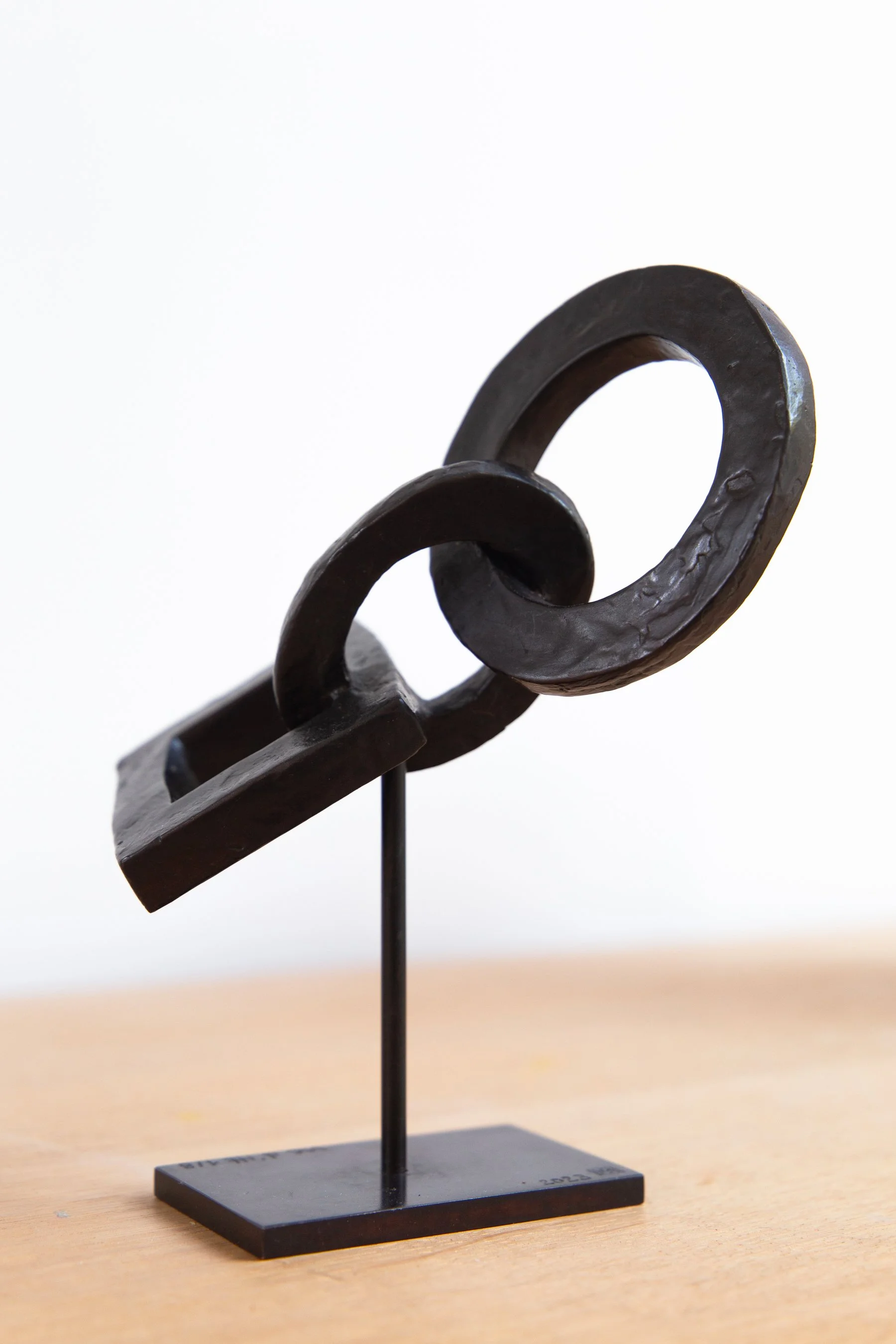 Victoire d'Harcourt, Equilibre mini, Bronze, 18 x 9.5 cm, 8/8