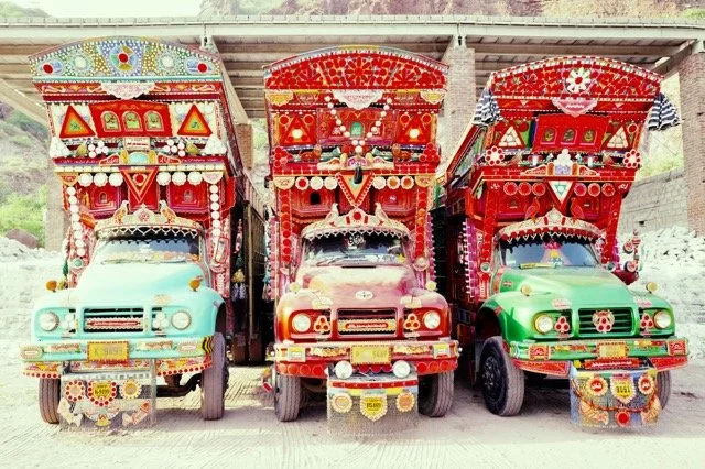 Pakistan, Punjab - Art in Motion, 2025, printed on Fuji Crystal Archival DPII Gloss, mounted on aluminium, non-reflective glass, edition of 20, print: 34.6 x 52 cm, framed: 68 x 51 cm