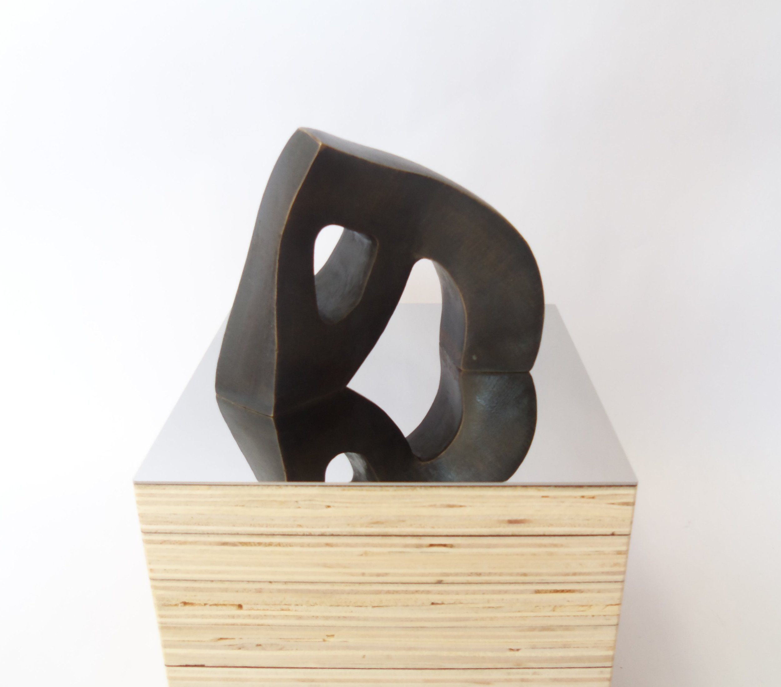 Nayla Romanos Iliya, BETH, 2014
Bronze, plywood and mirrored stainless steel, Variable Height x 15 x 15 cm, Edition of 20 + 5 AP
