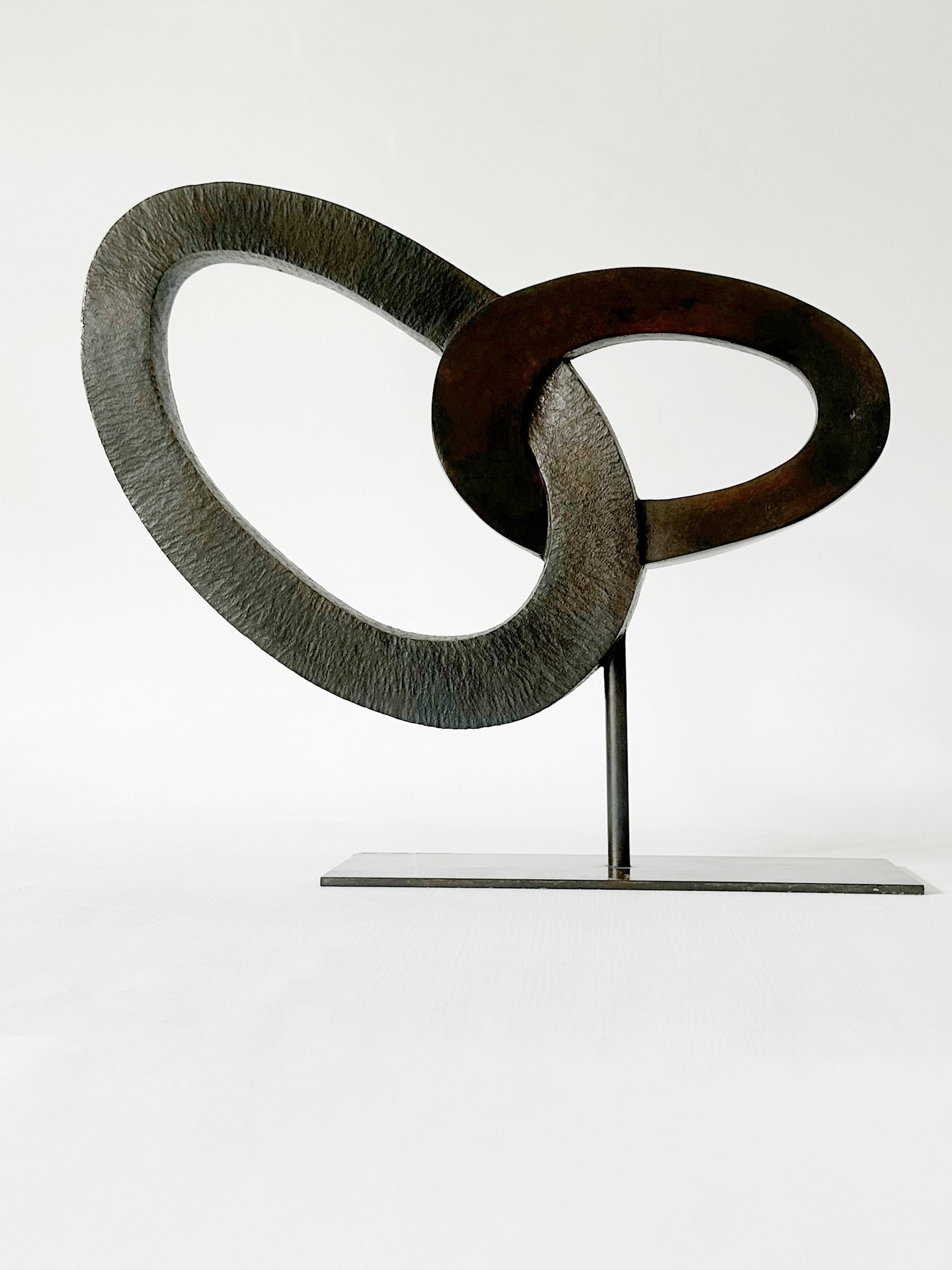 Victoire d'Harcourt, Alliance XVII bis, Bronze, 40 x 40 cm, 2/8