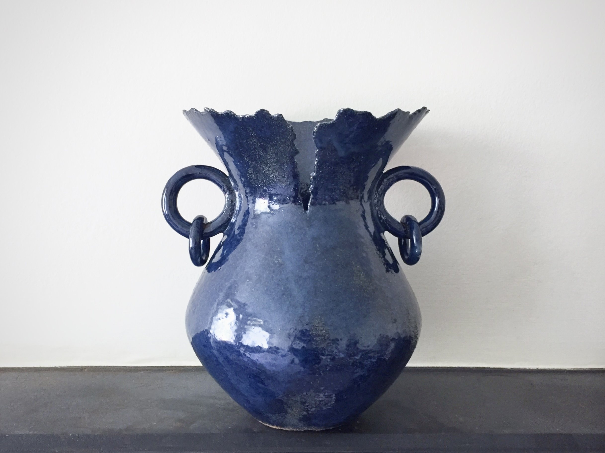 Emily Buck, Dynamene, 2022, Hand-built textured stoneware vessel, 29 x 24 cm