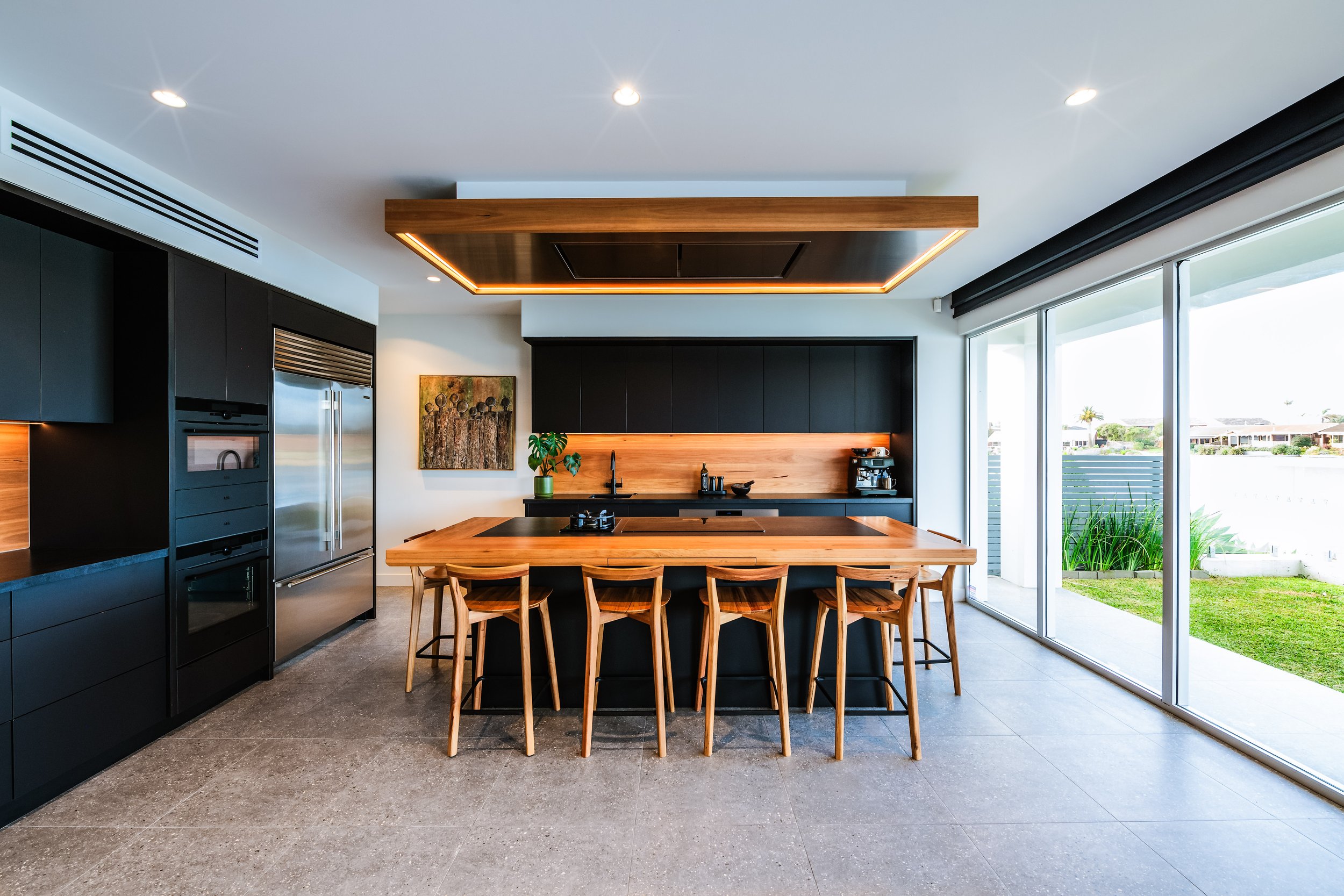 2023-07-20_Occhio_HID_Snoad Residence_EDITED WEBSITE-6.jpg