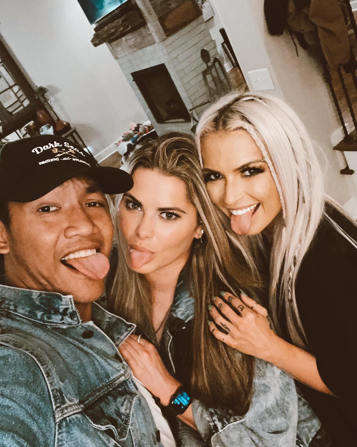Fam bam 💥 @gabriellemooneymusic @danielwaynethomas